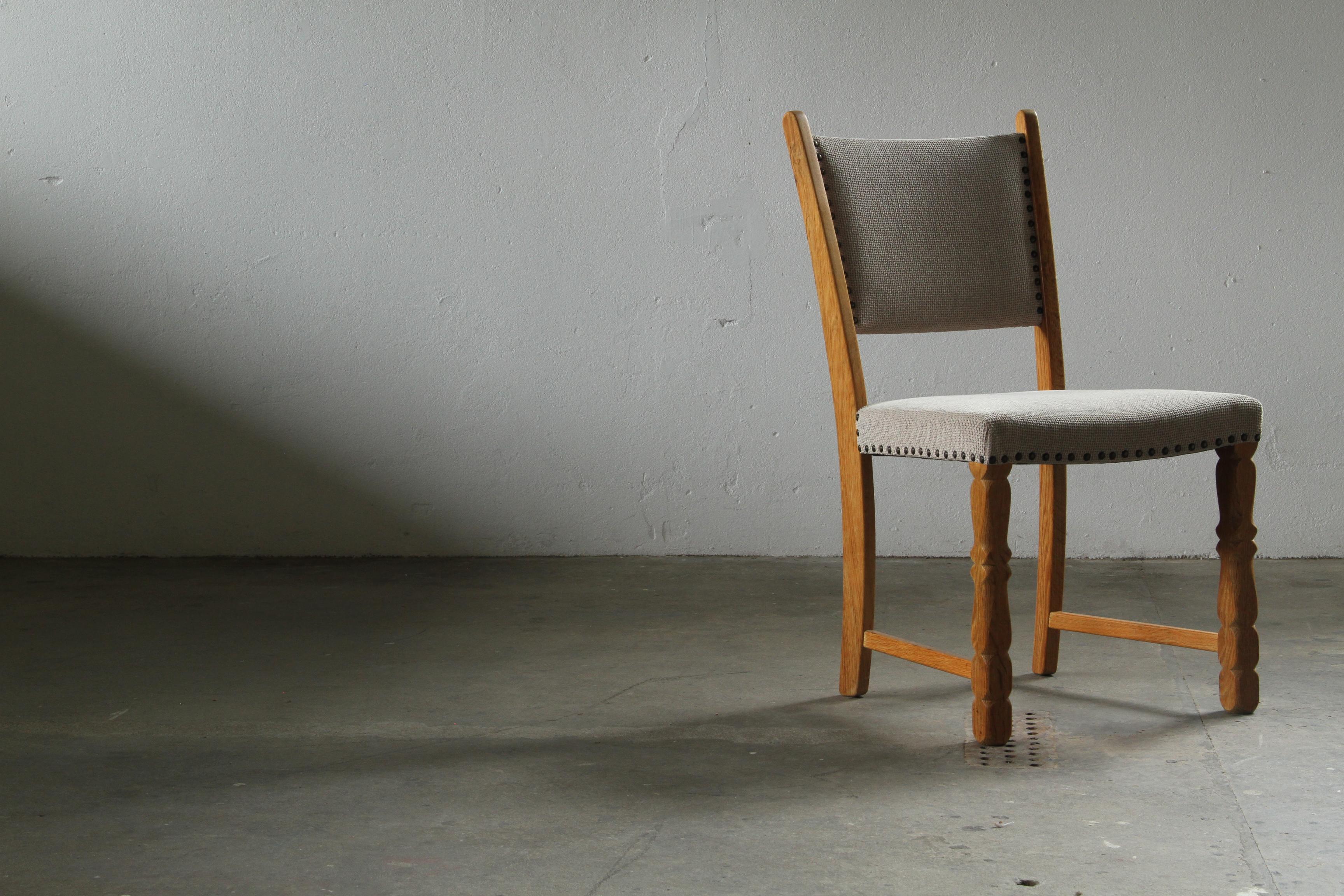 Ensemble de six chaises de salle à manger vintage en Oak danois, style Henning Kjærnulf, années 1960 Bon état - En vente à Store Heddinge, DK