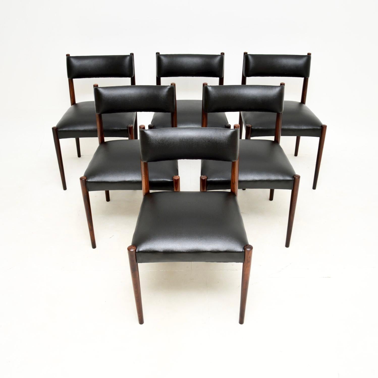 A stunning set of six vintage dining chairs by Robert Heritage for Archie Shine. They are the ‘Bridgford’ model, made in England in the 1960’s.

They are of superb quality, very comfortable and stylish, they look amazing from all angles.

The frames