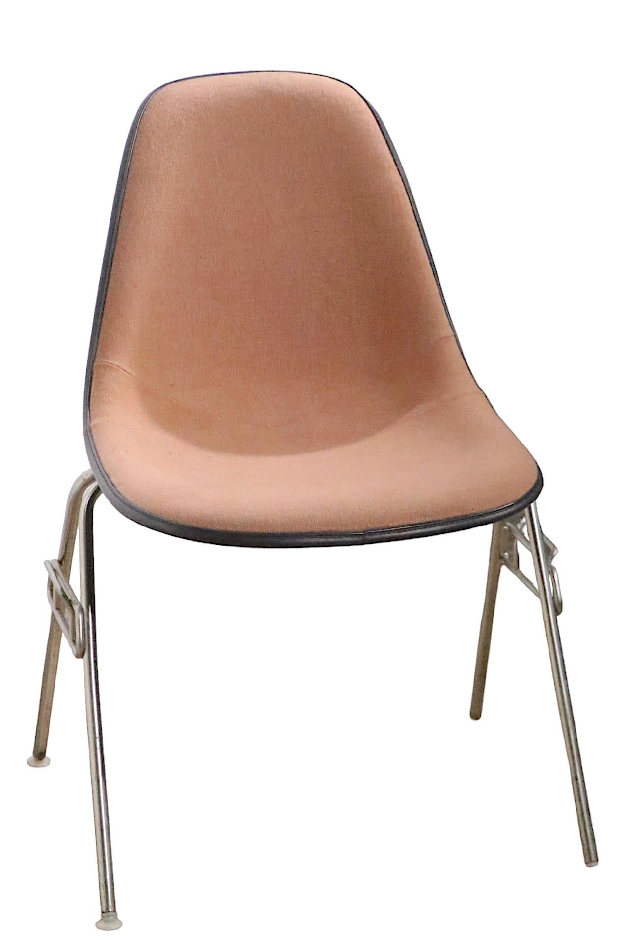 Satz von sechs stapelbaren DSS-Stühlen aus Tweed-Stoff, Eames für Herman Miller im Angebot 5