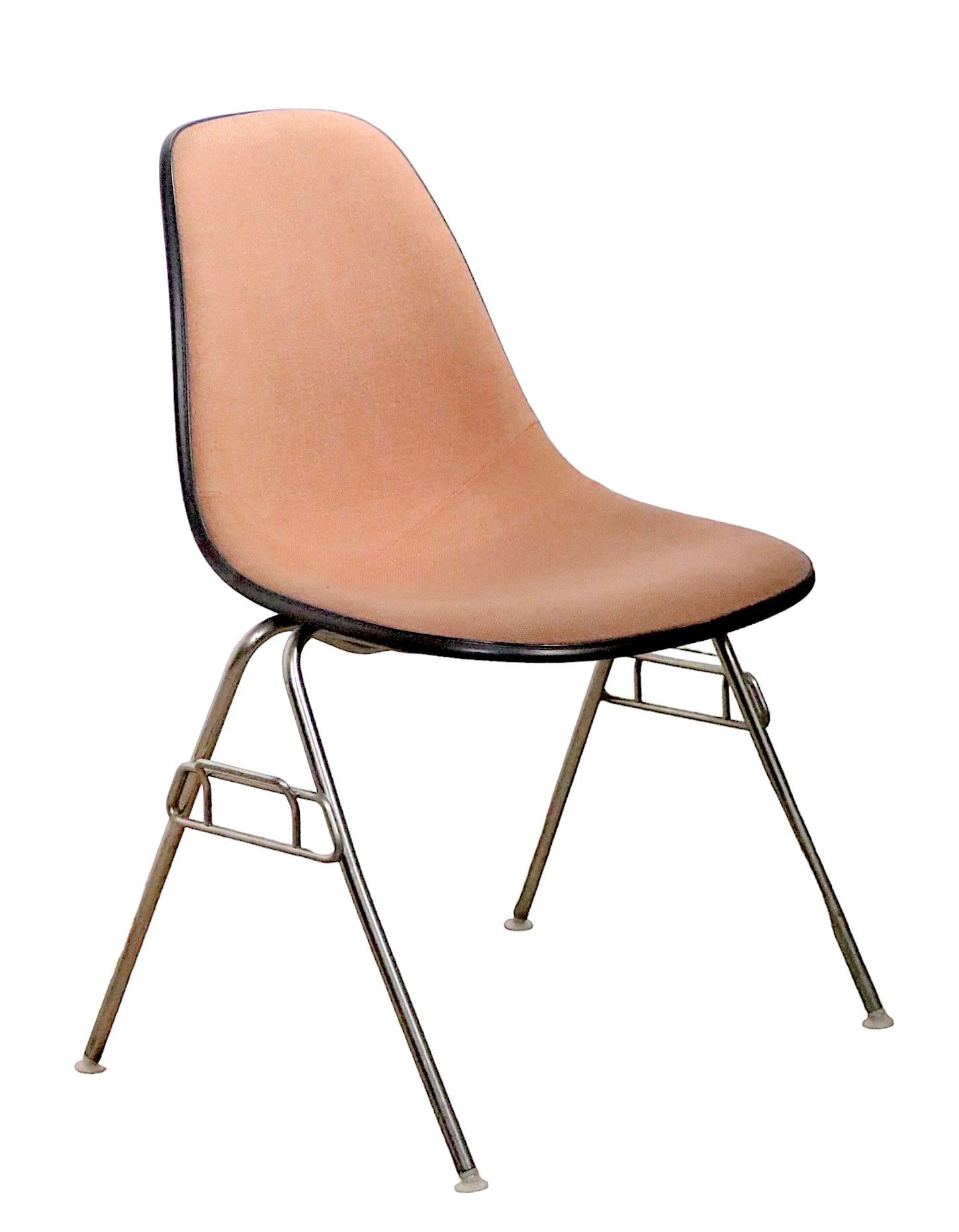 Satz von sechs stapelbaren DSS-Stühlen aus Tweed-Stoff, Eames für Herman Miller im Angebot 9