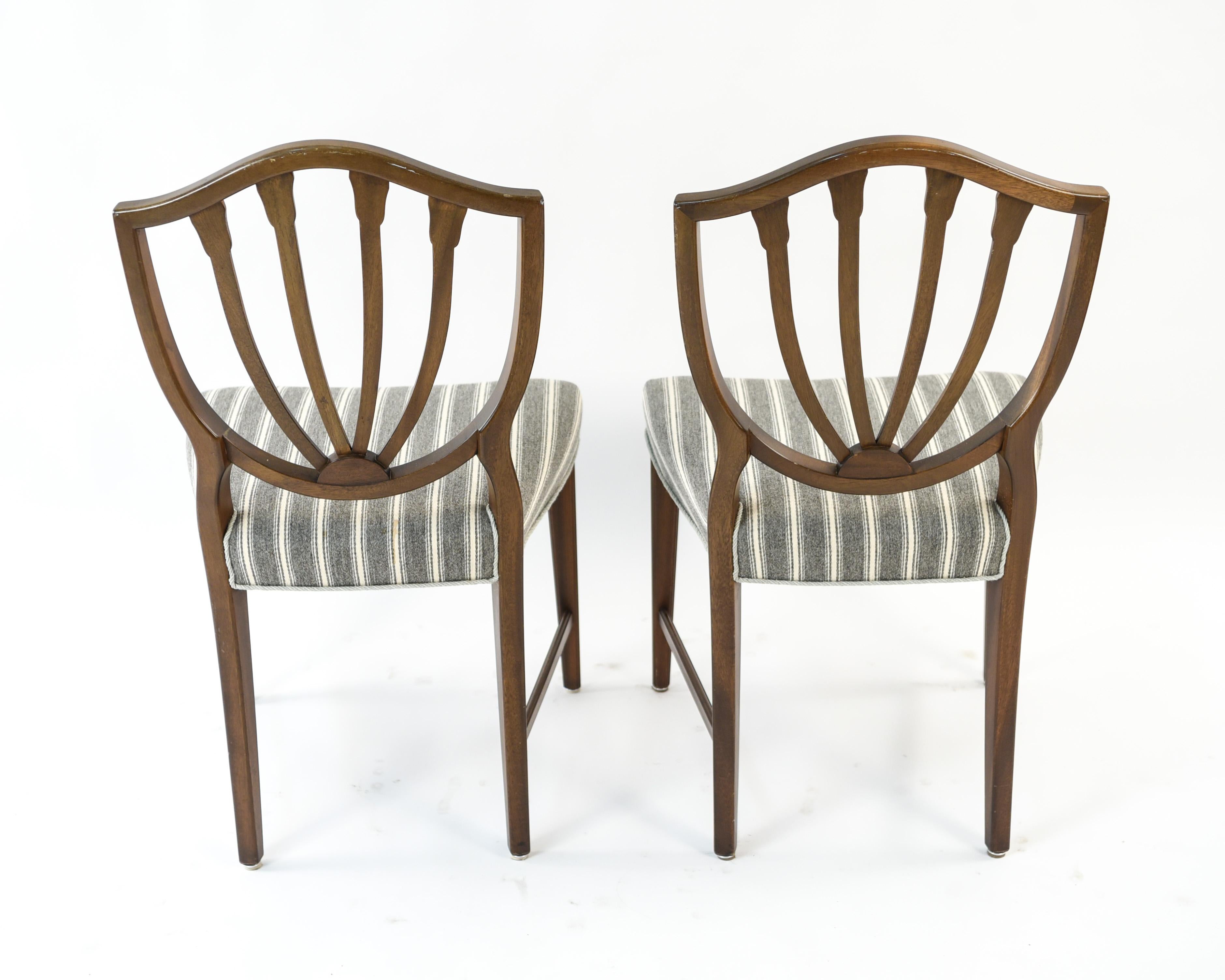 Set of 'Six' Vintage English Hepplewhite Style Dining Chairs 5