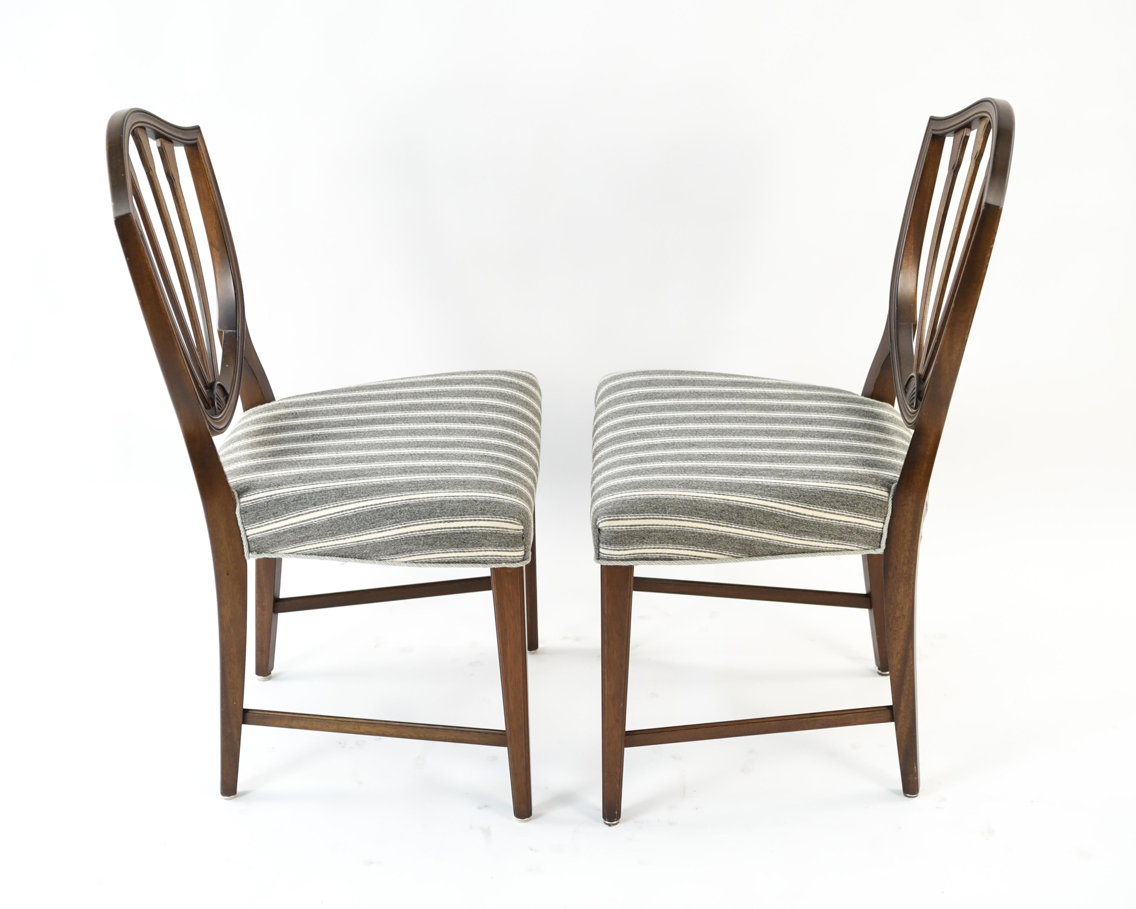Set of 'Six' Vintage English Hepplewhite Style Dining Chairs 6