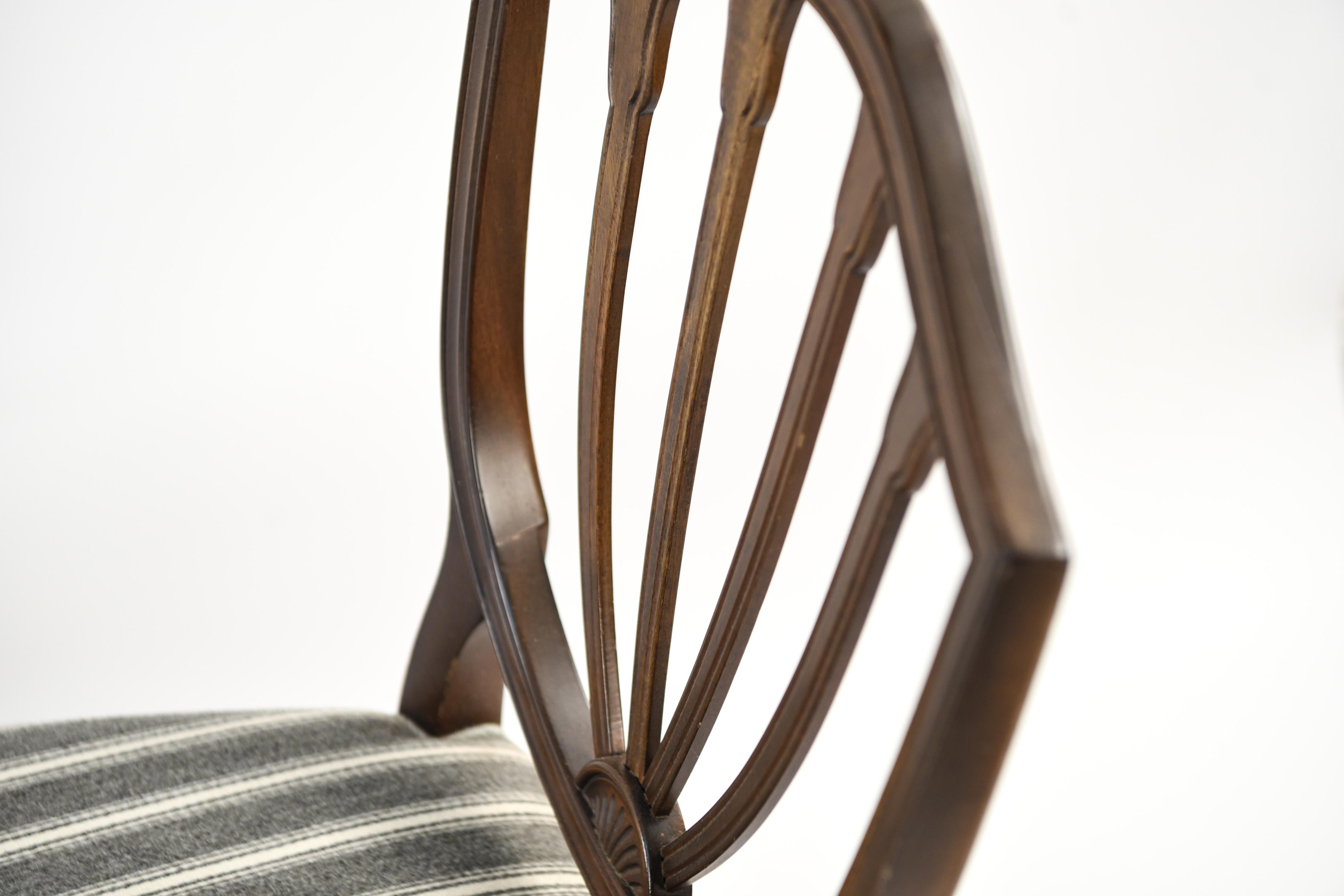 Set of 'Six' Vintage English Hepplewhite Style Dining Chairs 9
