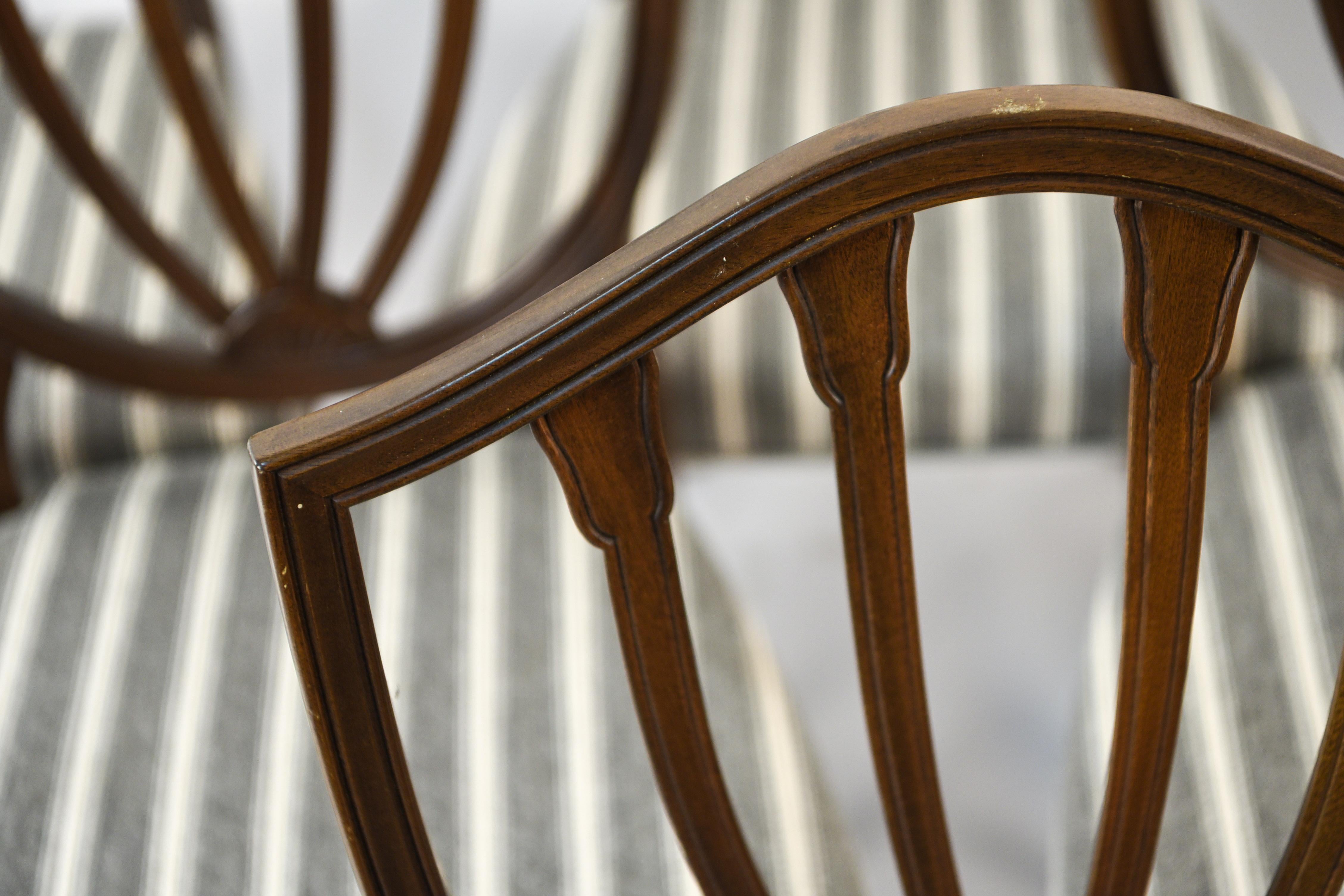 20th Century Set of 'Six' Vintage English Hepplewhite Style Dining Chairs