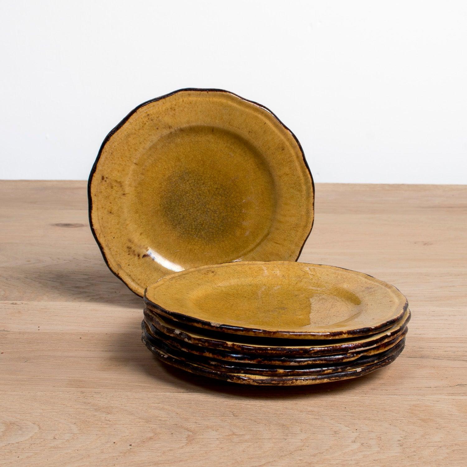 Français Ensemble de six assiettes à dessert en faïence émaillée de Dieulefit provençal Vintage By en vente