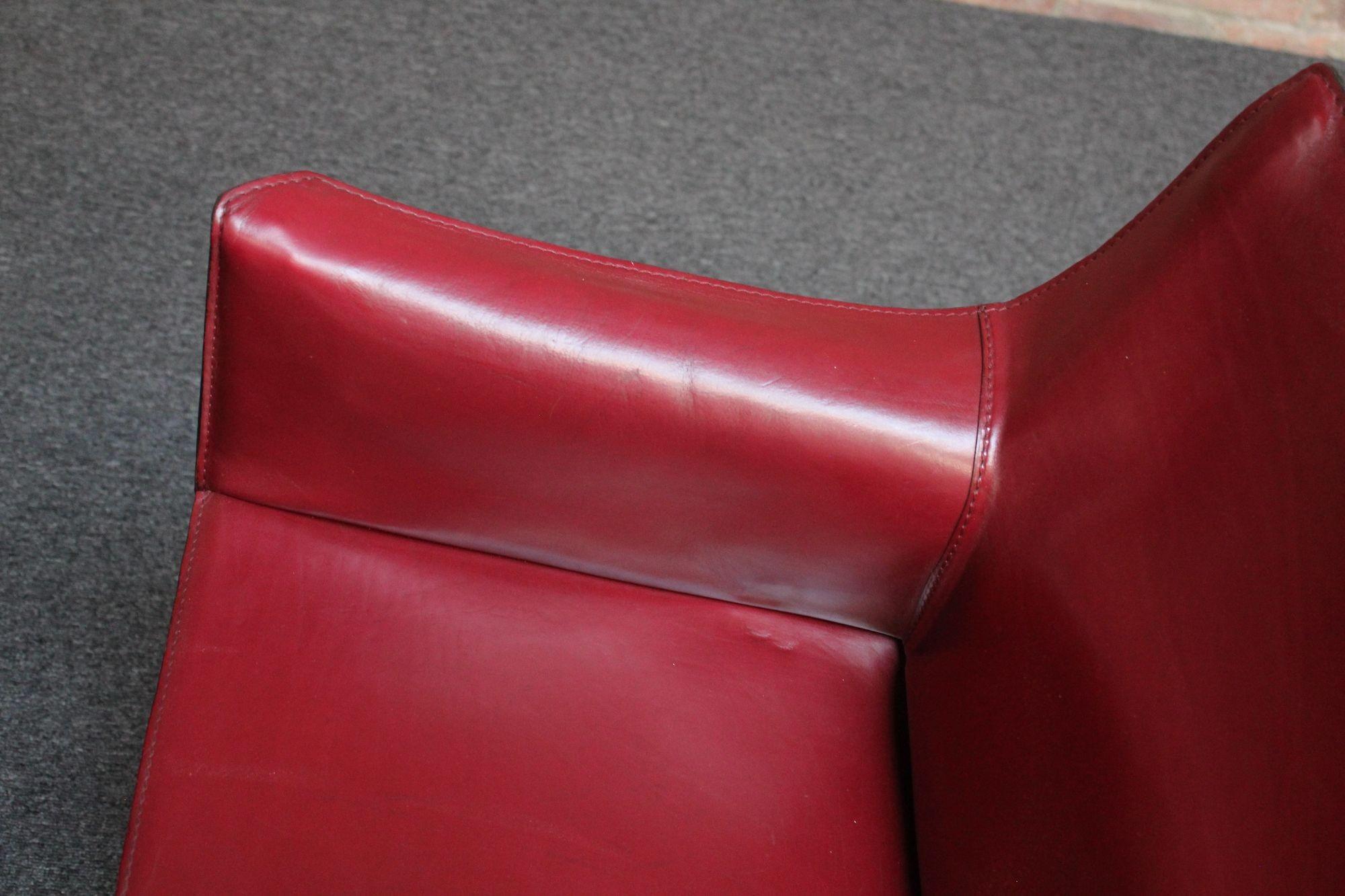 Set of Six Vintage Mario Bellini for Cassina CAB Chairs in Oxblood Leather For Sale 4
