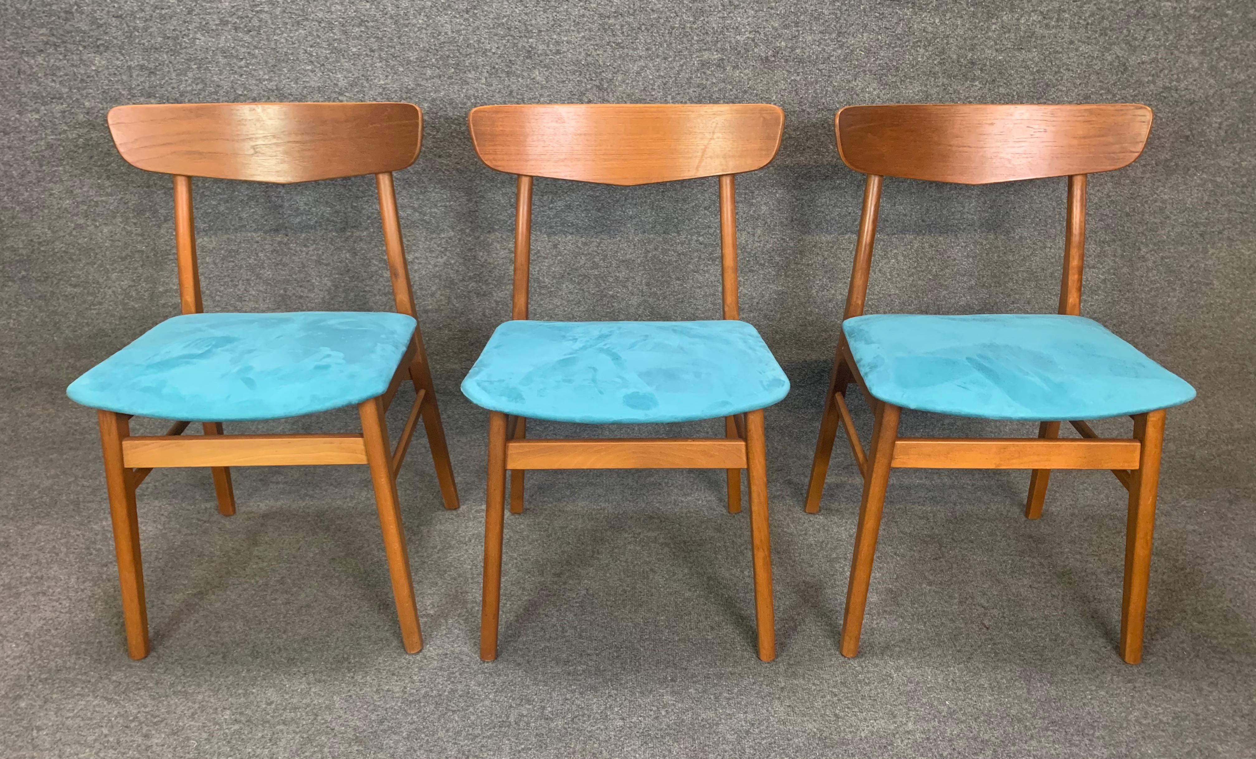 Set of Six Vintage Midcentury Danish Modern Teak Dining Chairs by Findhahls For Sale 3