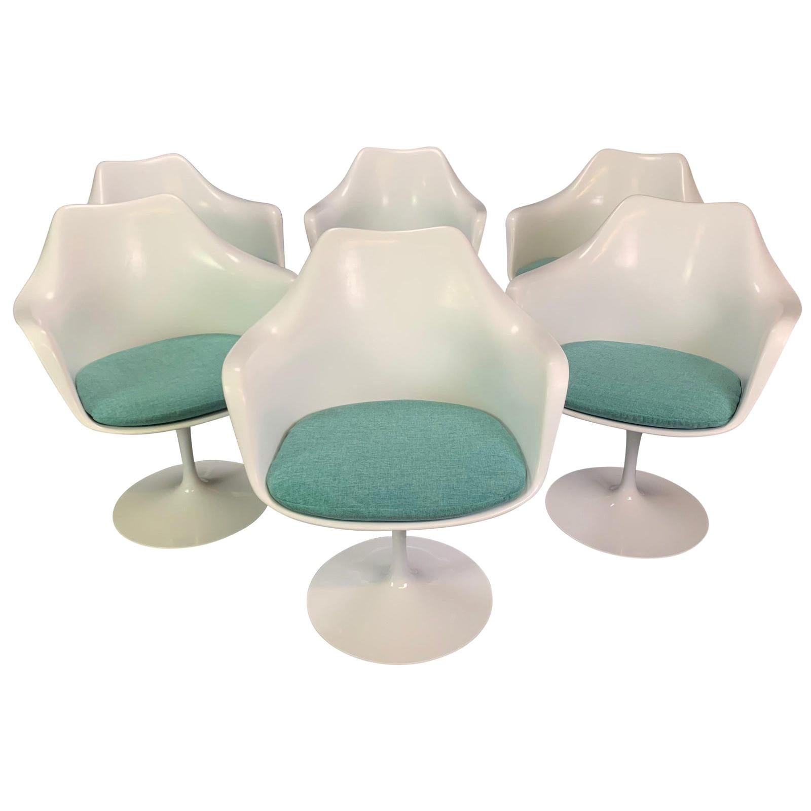 Set of Six Vintage Midcentury Swivel "Tulip" Chairs by Eero Saarinen for Knoll For Sale