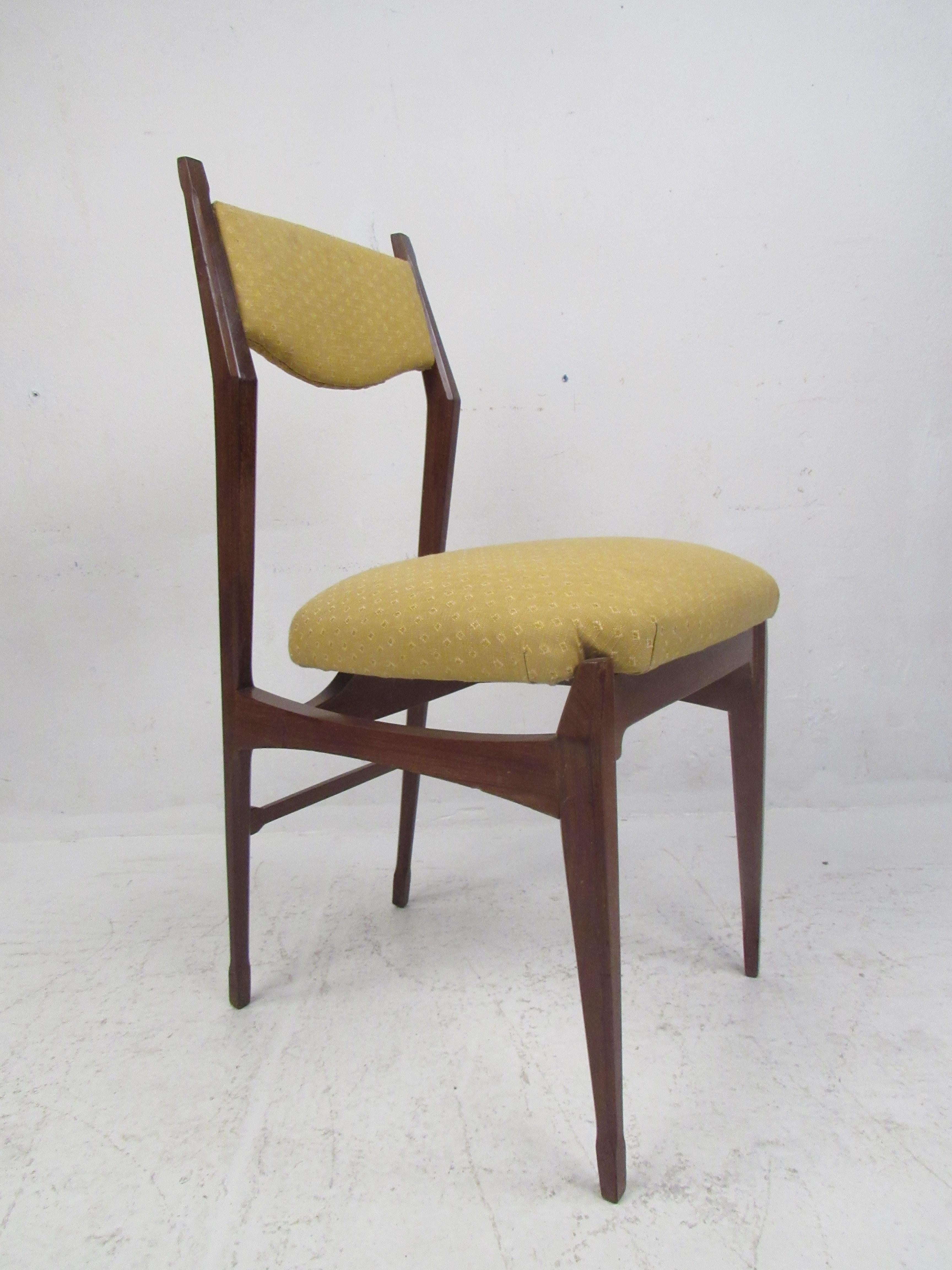 Mid-Century Modern Set of Six Vintage Modern Italian Dining Chairs For Sale