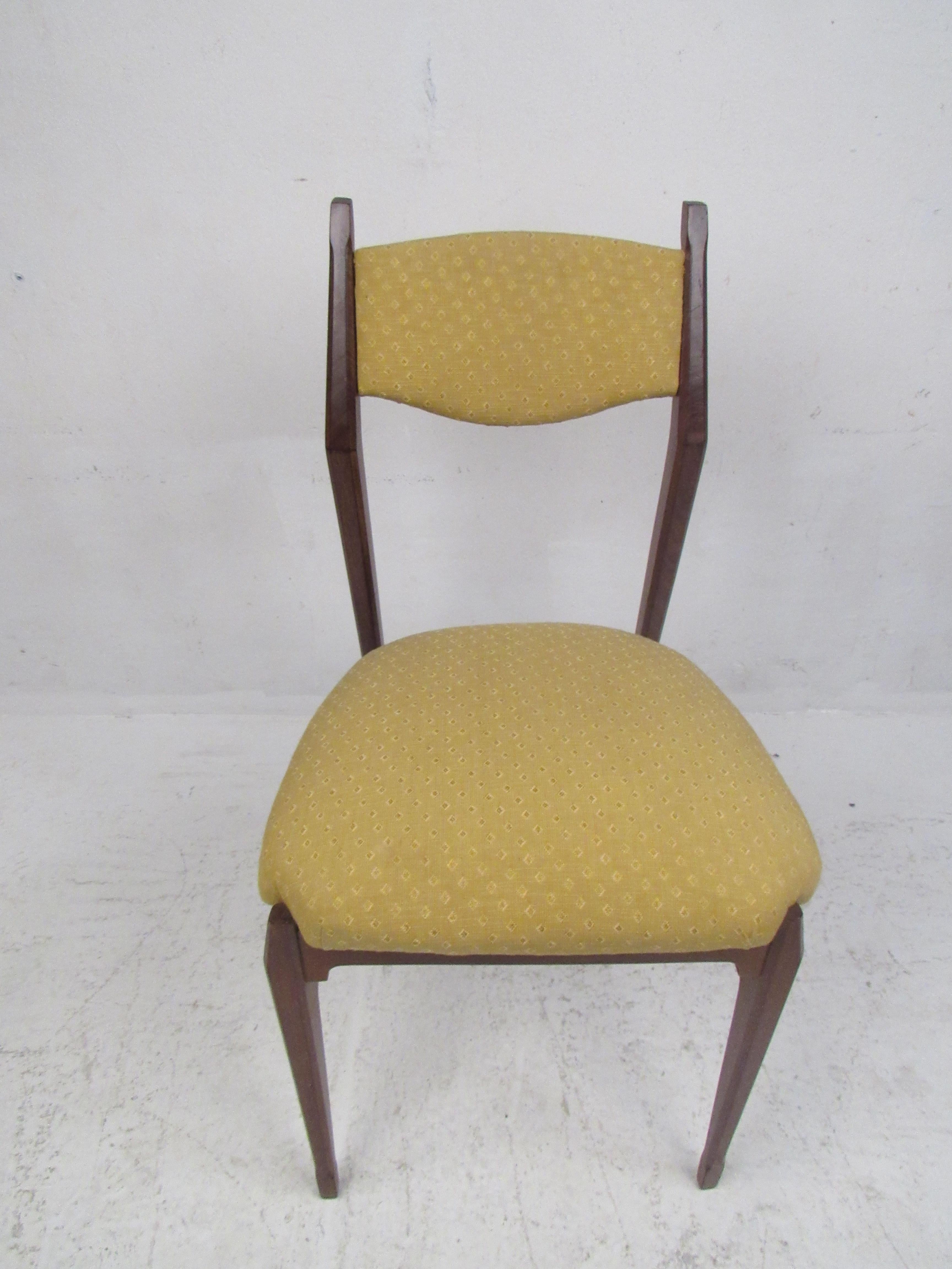 Set of Six Vintage Modern Italian Dining Chairs For Sale 1