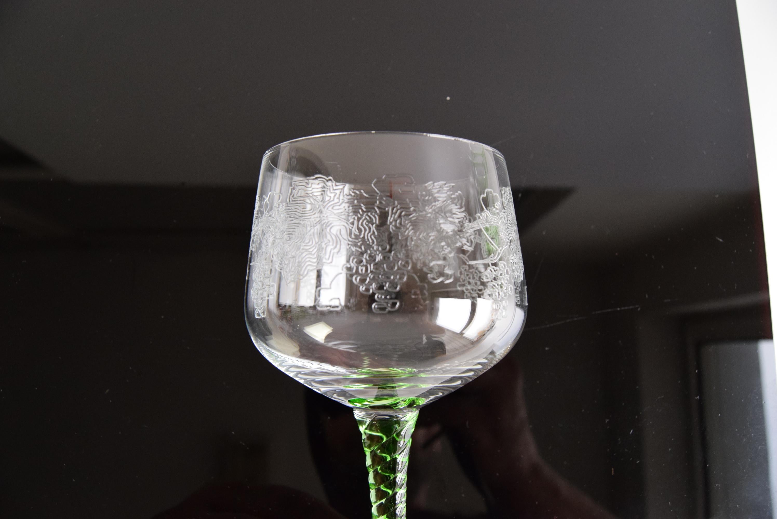 Set of six vintage stemmed glasses, 1960s. For Sale 1