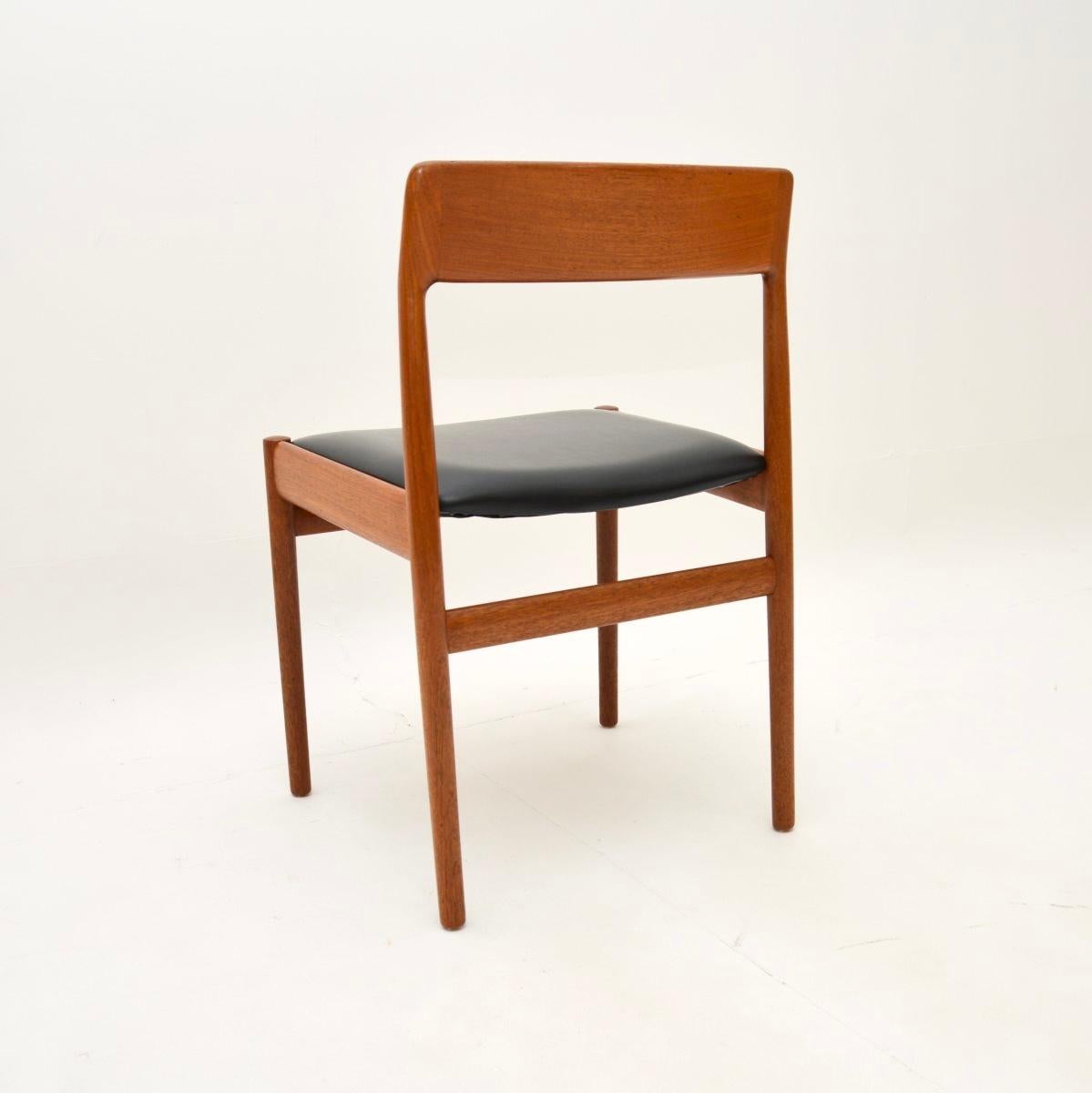 Set di sei sedie da pranzo in teak vintage di Dalescraft in vendita 1