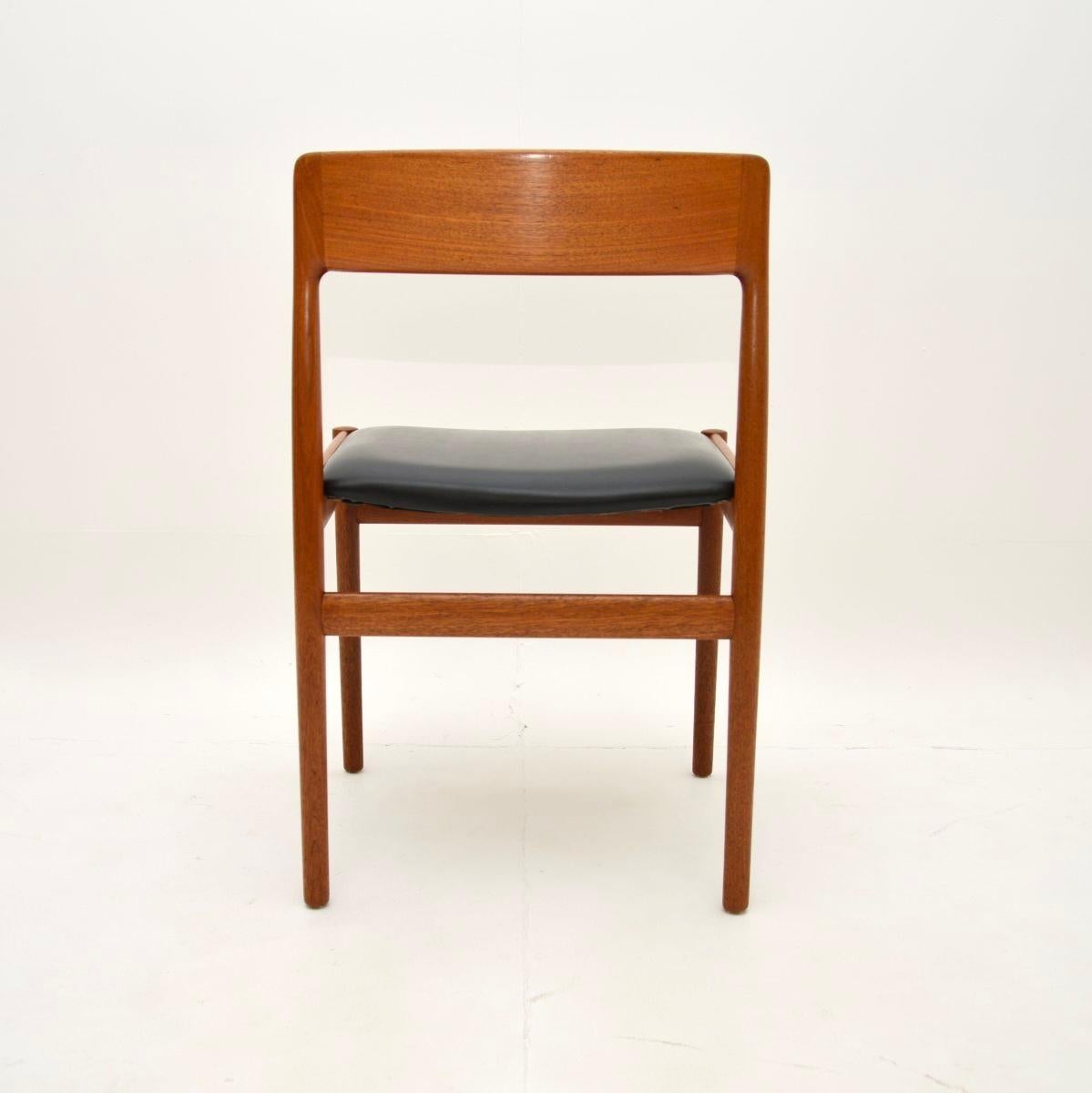 Set di sei sedie da pranzo in teak vintage di Dalescraft in vendita 2