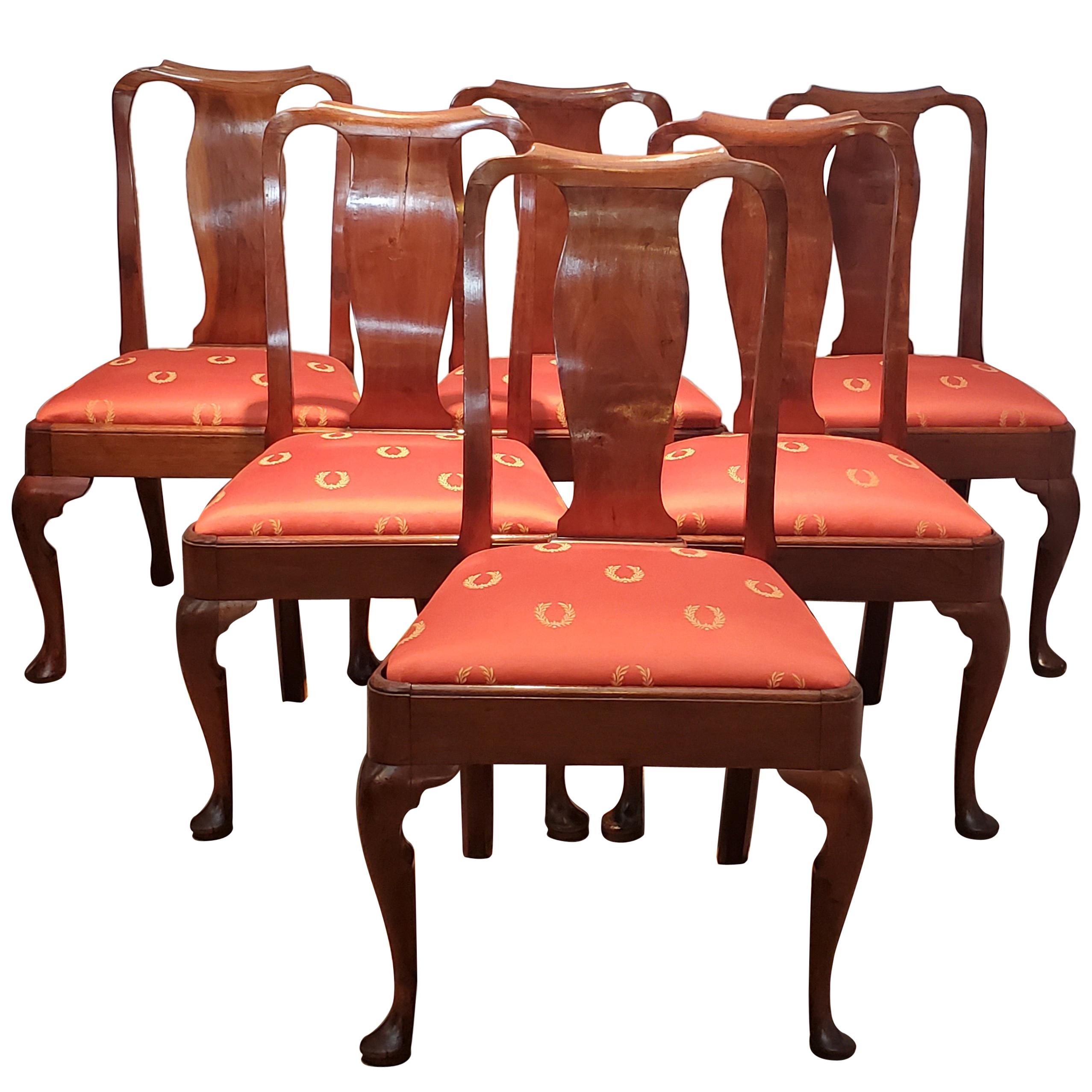 Set of Six Walnut Dining Chairs England, circa 1750s