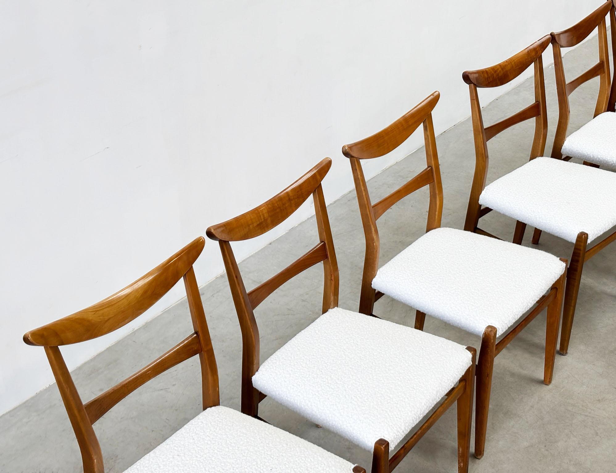 Tedesco Set di sei sedie da pranzo Lübke in noce in vendita