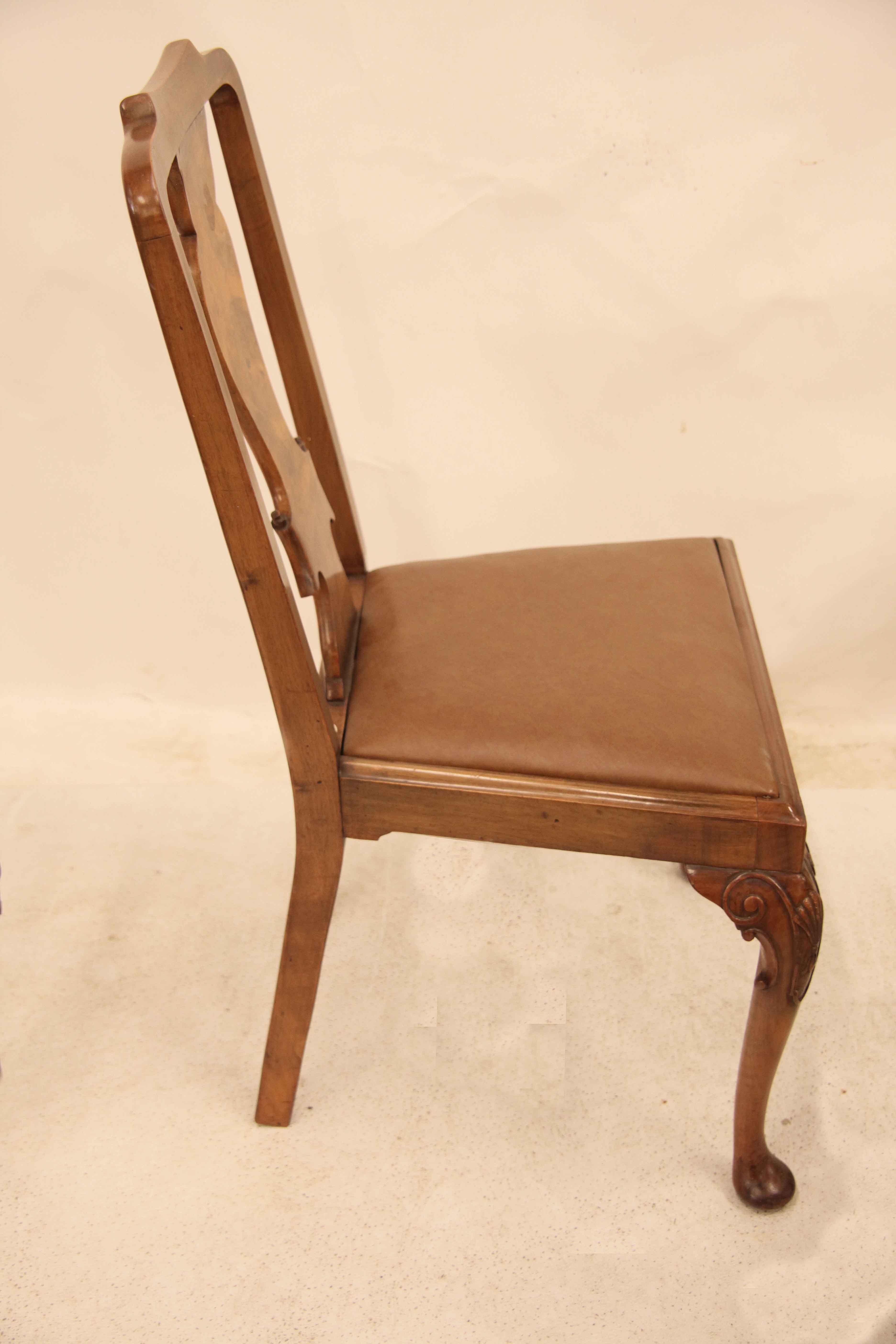 Set of Six Walnut Queen Anne Chairs In Good Condition For Sale In Wilson, NC