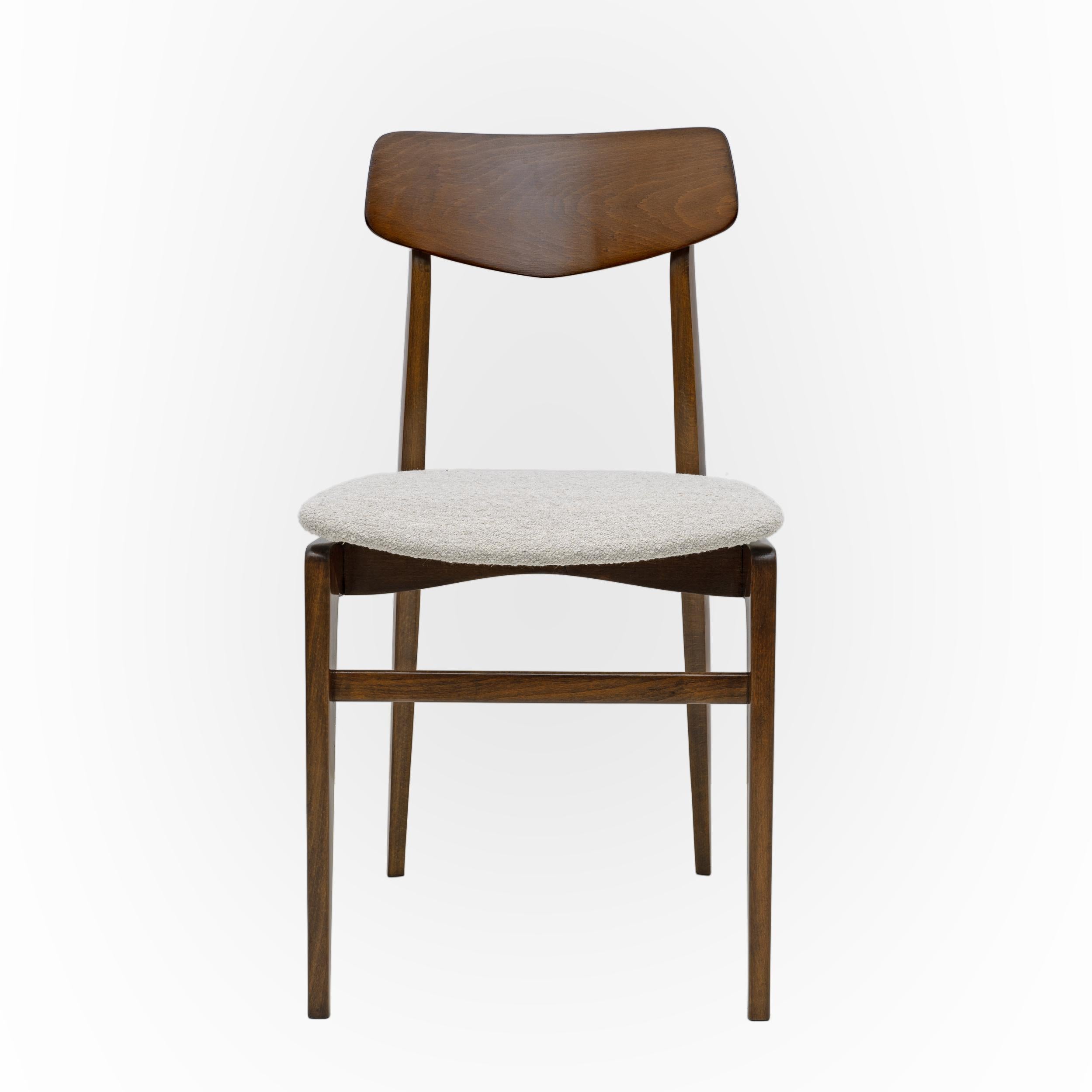 Set of Six Walnut-Stained Beech and Bouclè Fabric Dining Chairs, Denmark, 1960s For Sale 4