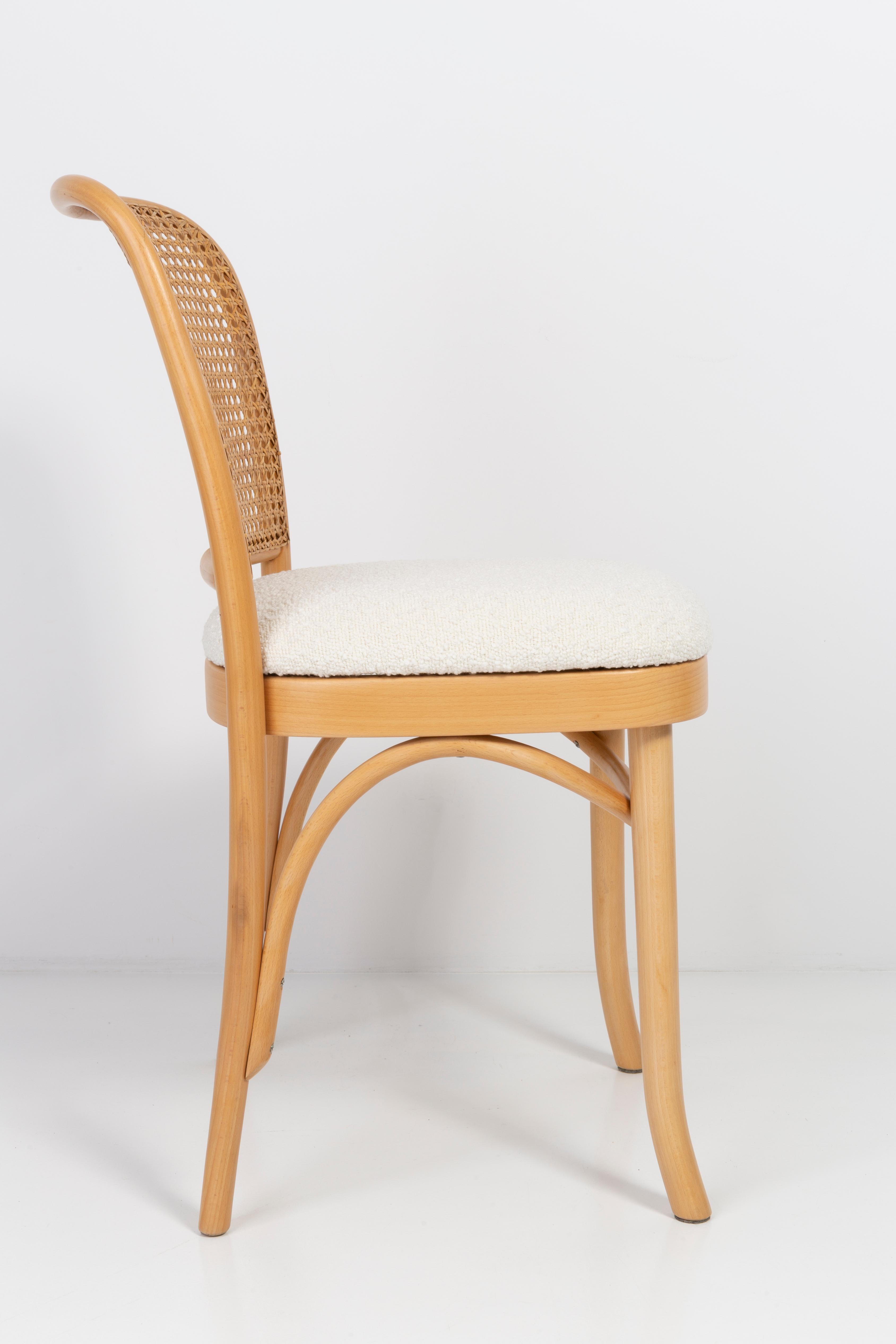 Set aus sechs weißen Boucle-Rattanstühlen aus Thonetholz, 1960er Jahre im Angebot 5