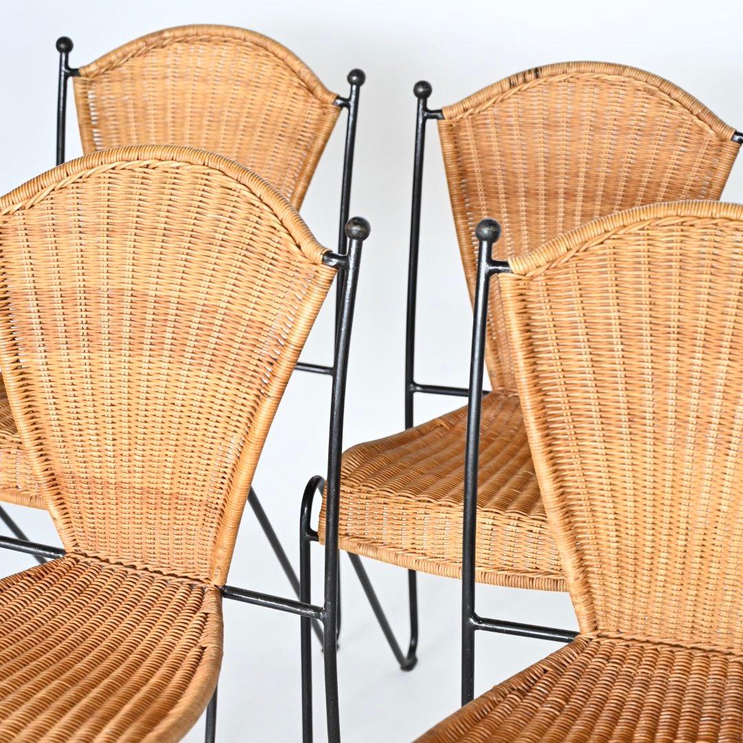 Ensemble de six chaises de salle à manger en osier et en fer de Frederic Weinberg, années 1950 Bon état - En vente à Venice, CA