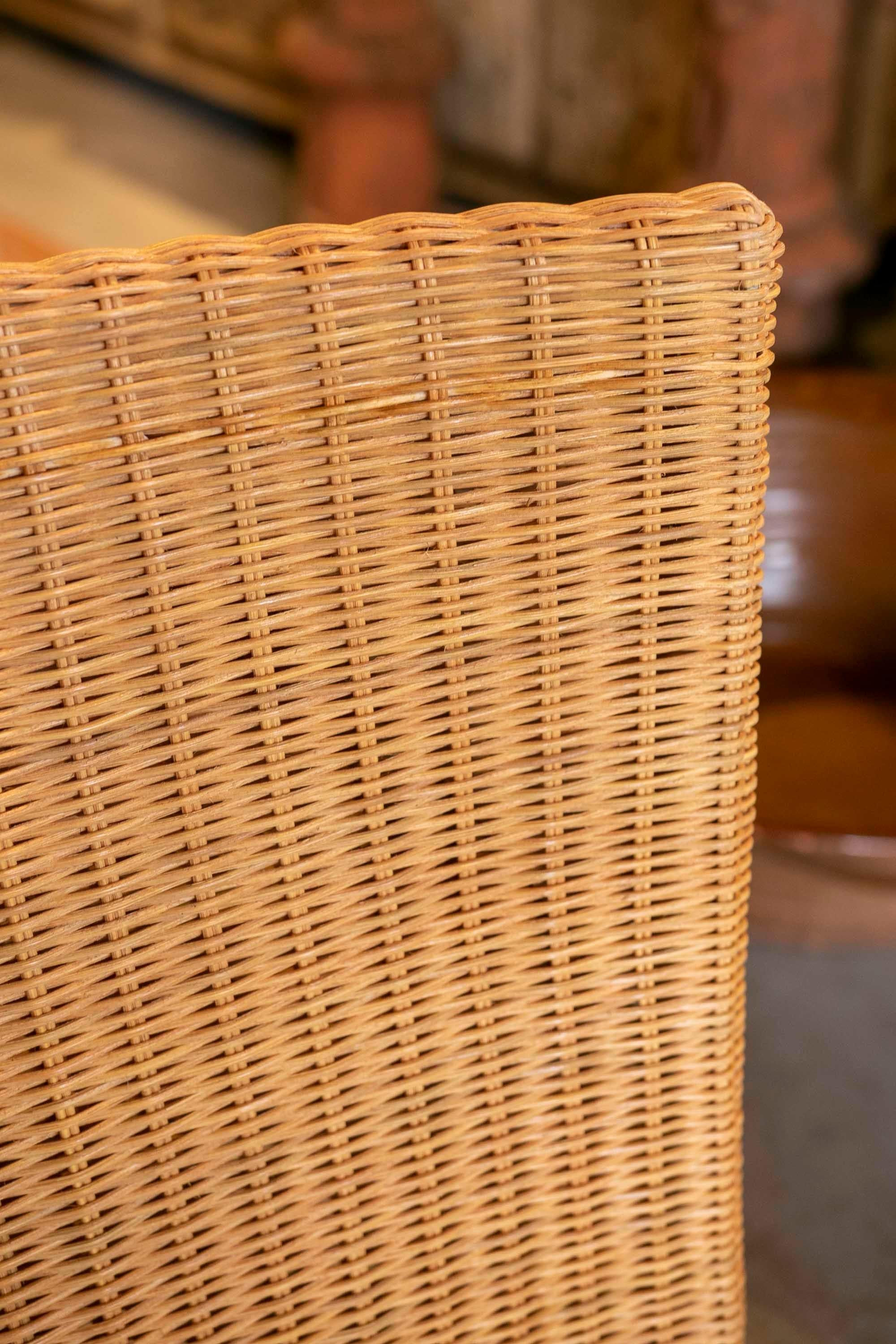 Set of Six Wicker Chairs with Wavy Shapes and Beige Cushions For Sale 13
