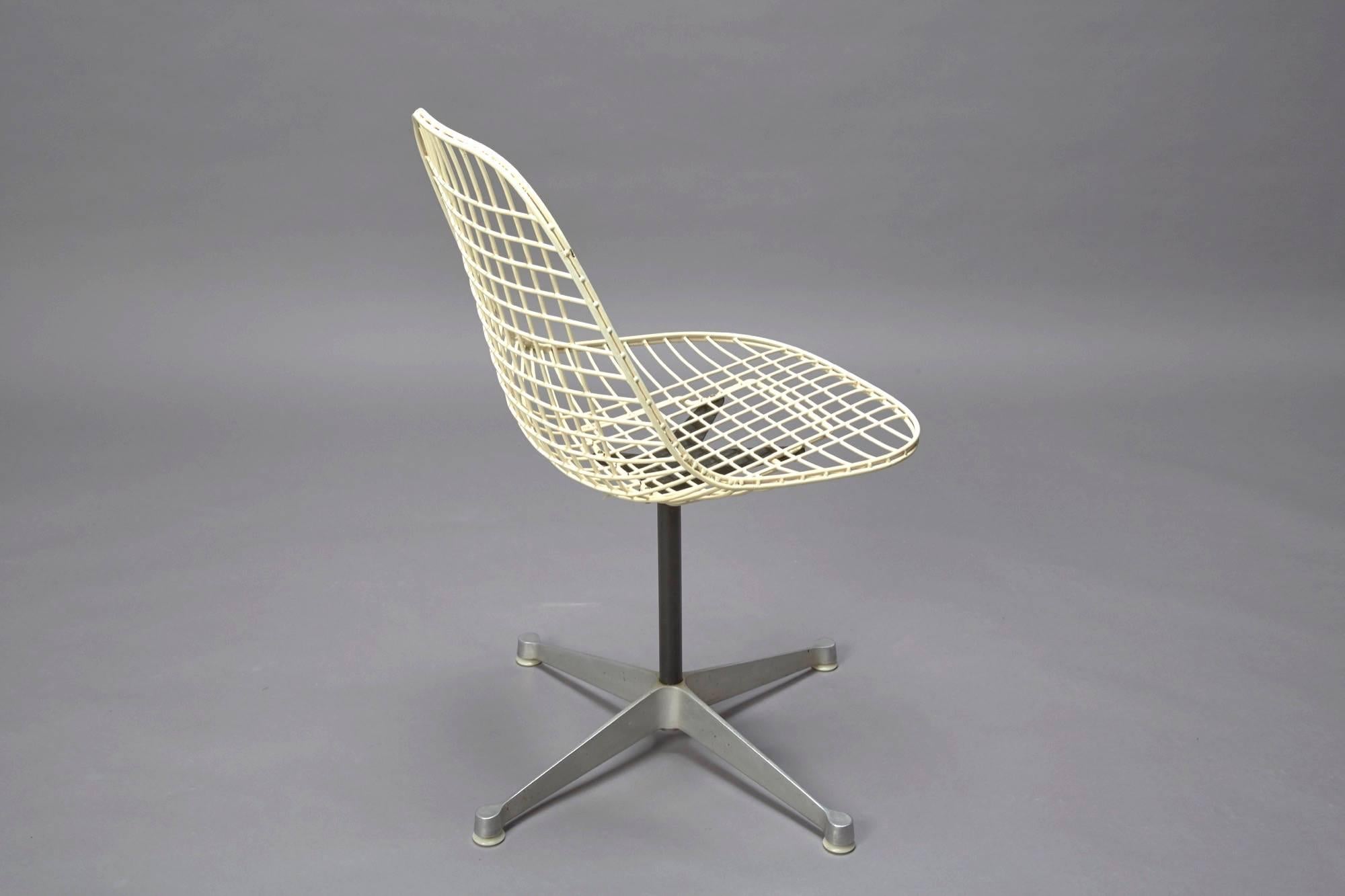 Metal Set of Six Wire Chairs by Charles Eames for Herman Miller