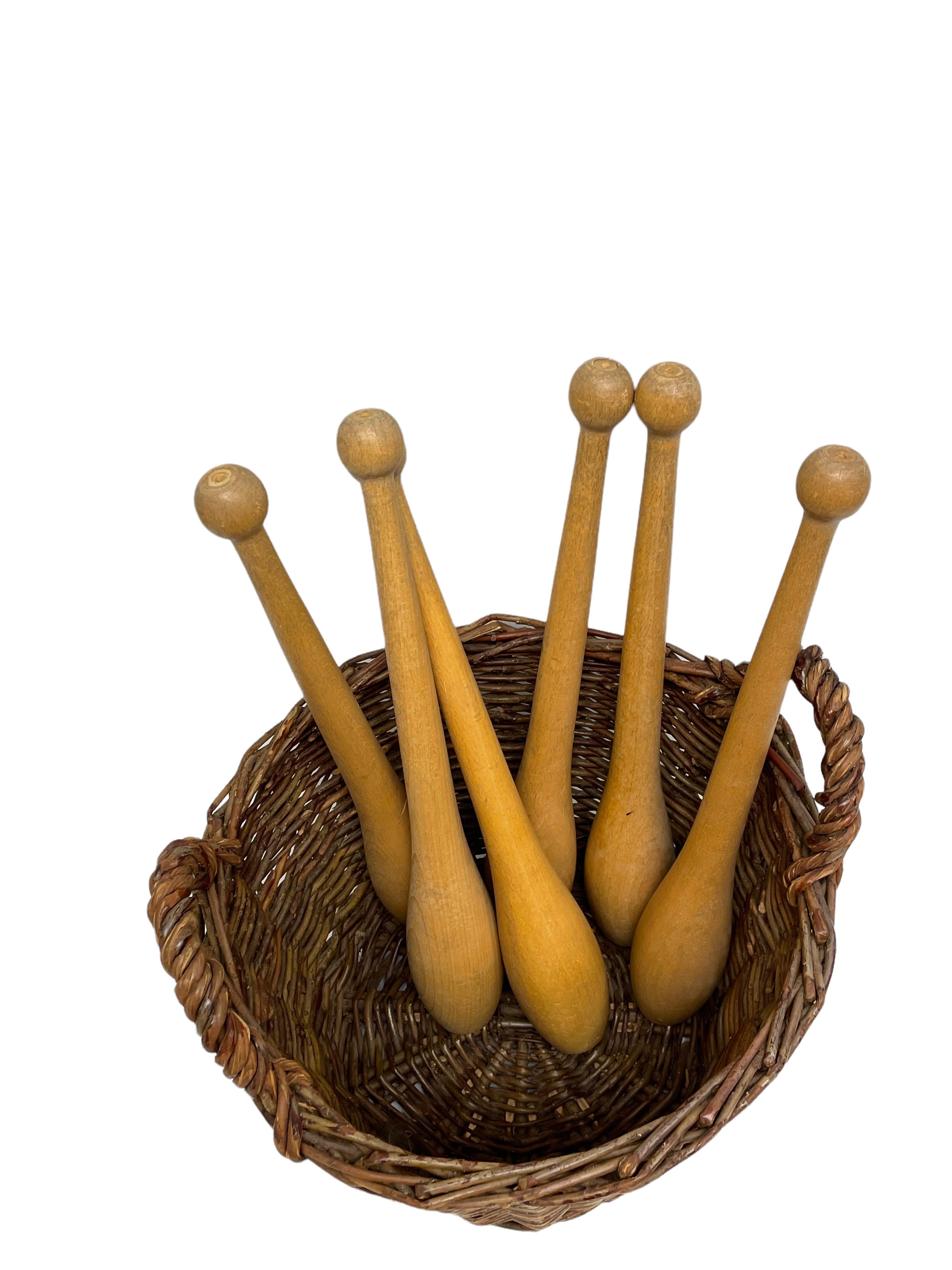 Set of Six wooden Gymnastic Clubs, with Storage Wicker Basket, Vintage German For Sale 2