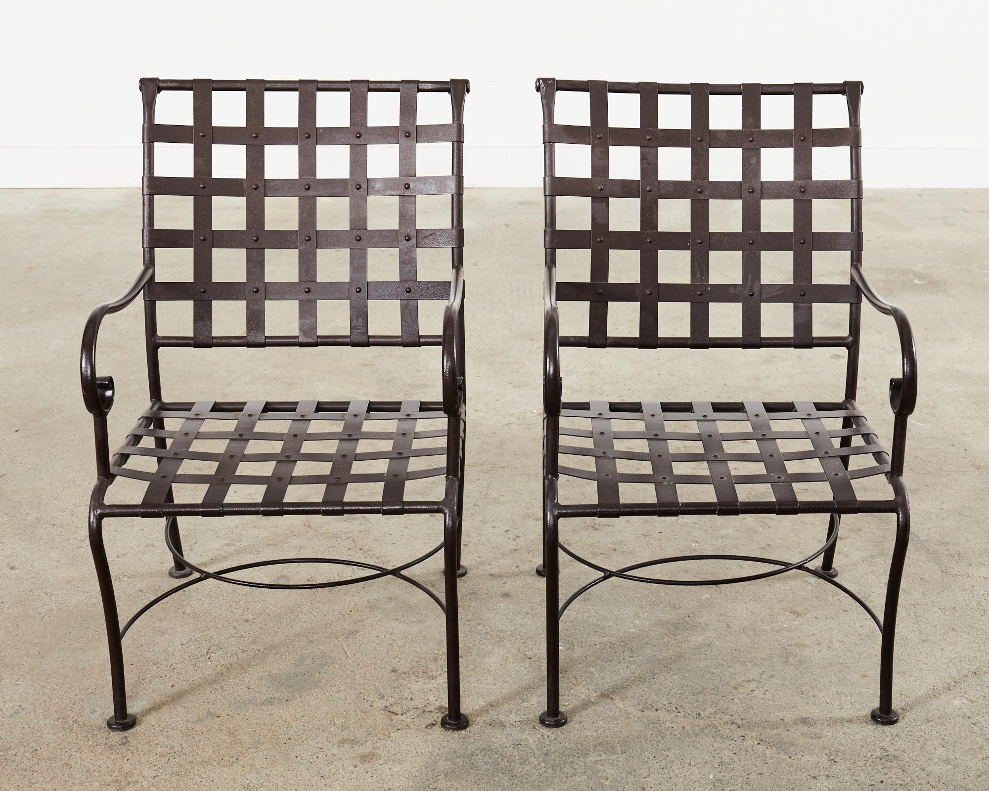 Sechzehn Stühle Brown Jordan Florentine Style Garden Dining Chairs  (21. Jahrhundert und zeitgenössisch) im Angebot
