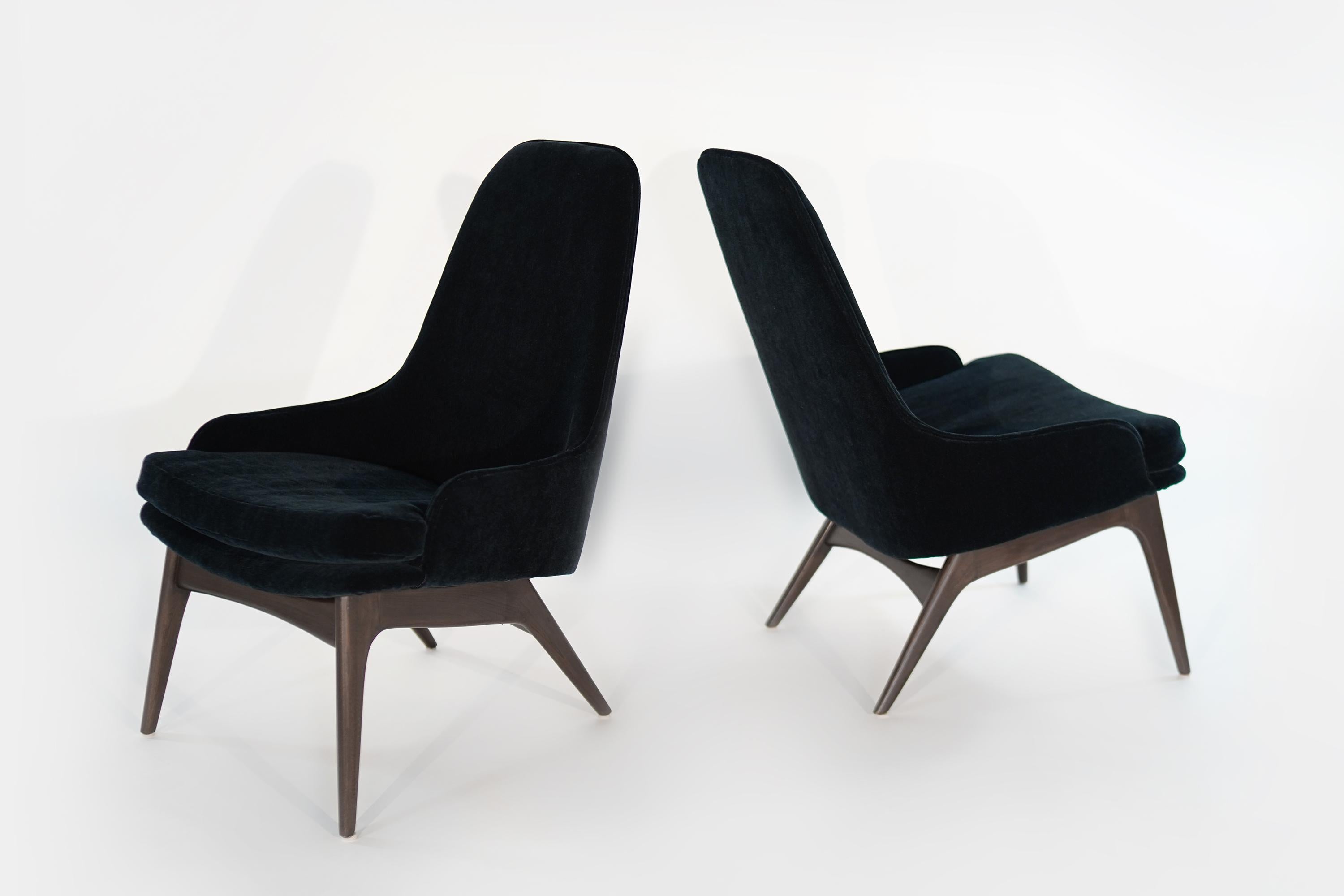 Set of Slipper Chairs by Adrian Pearsall in Navy Mohair, 1950s In Good Condition For Sale In Westport, CT