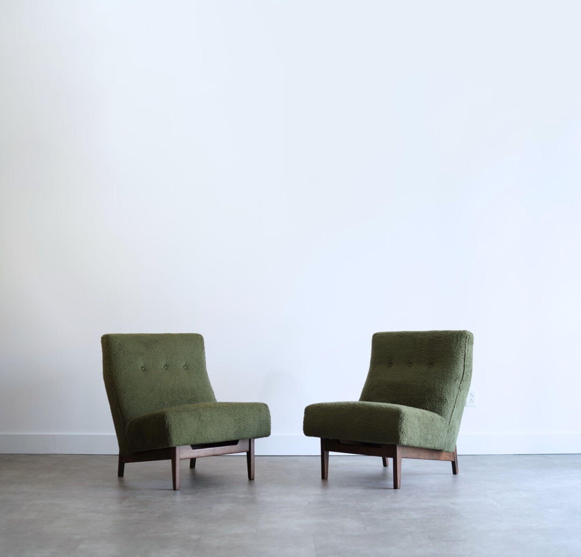 Set of Slipper Chairs by Jens Risom in Teddy Wool , C. 1950s In Excellent Condition For Sale In Westport, CT