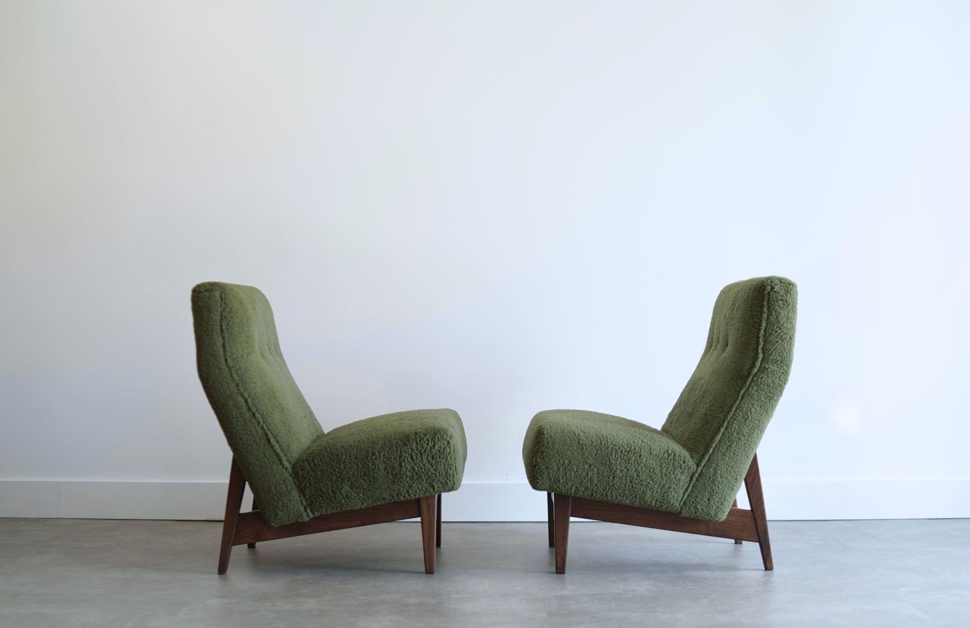 20th Century Set of Slipper Chairs by Jens Risom in Teddy Wool , C. 1950s For Sale