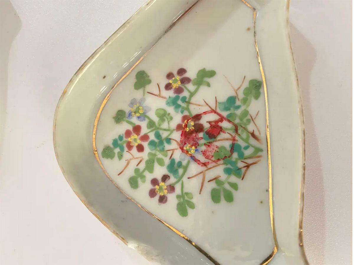 Set of Small Porcelain Serving Dish, in Wooden Box, China, 19th Century For Sale 6