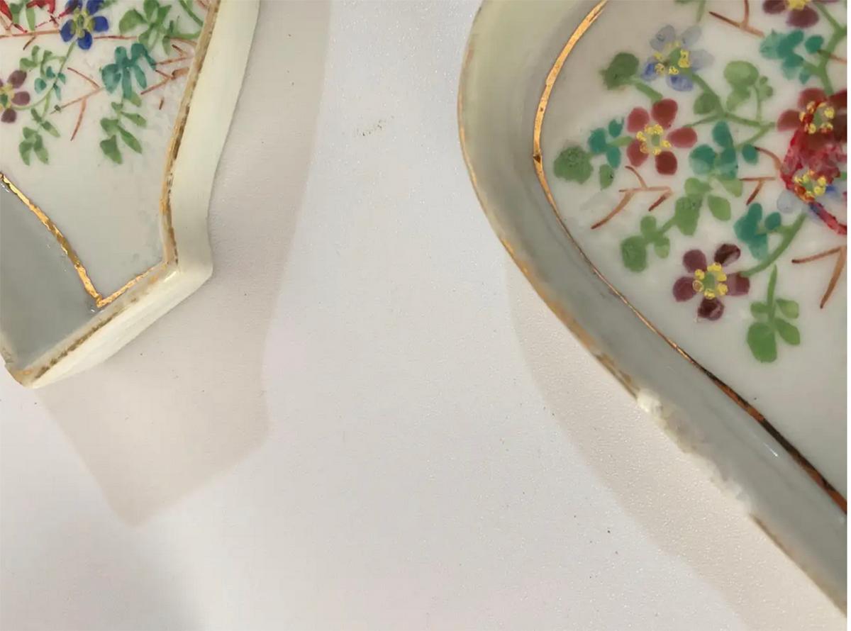 Set of Small Porcelain Serving Dish, in Wooden Box, China, 19th Century For Sale 3