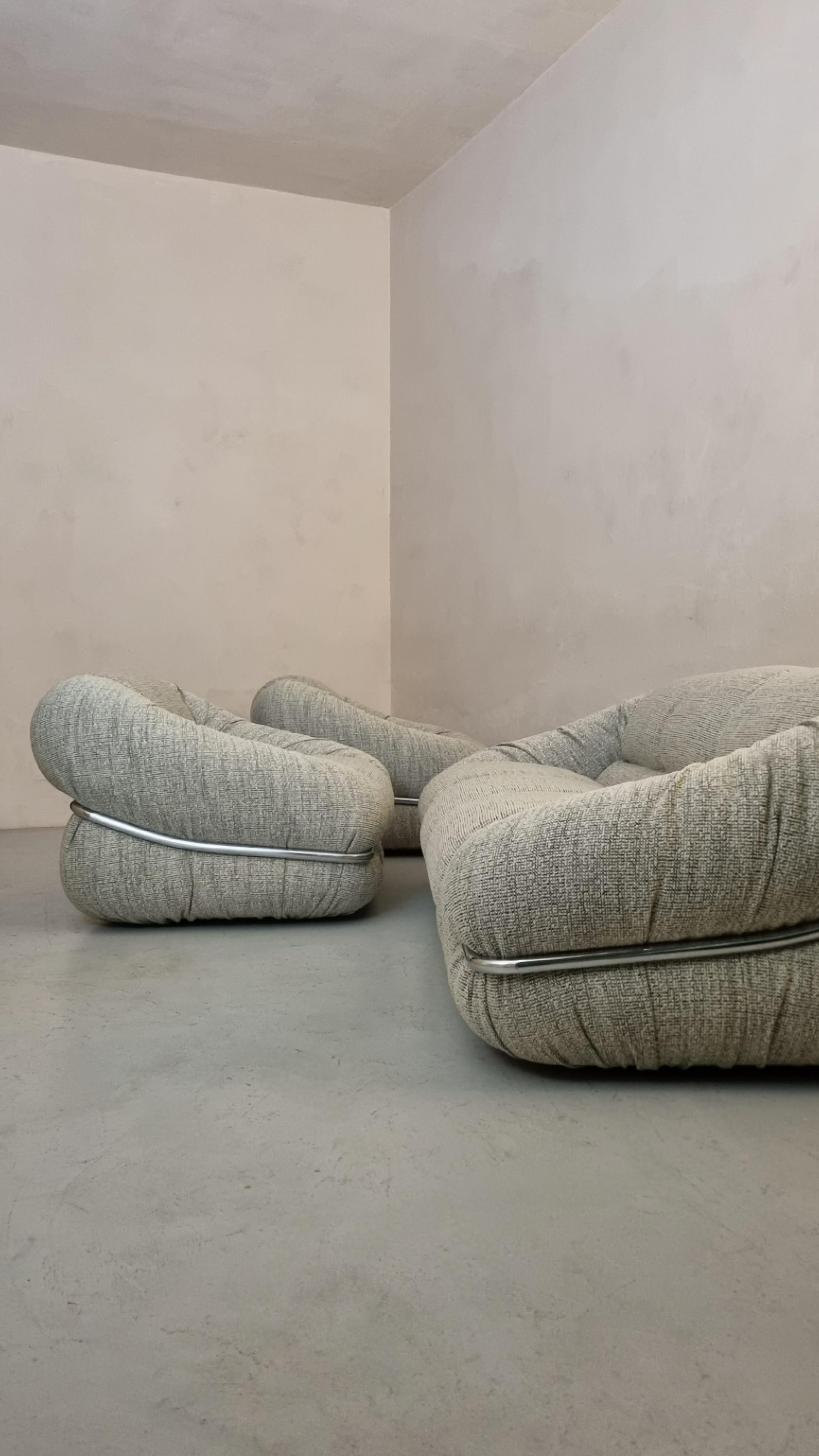 Mid-Century Modern Set of sofa 3 seater and armchairs of Italian Production, 1970