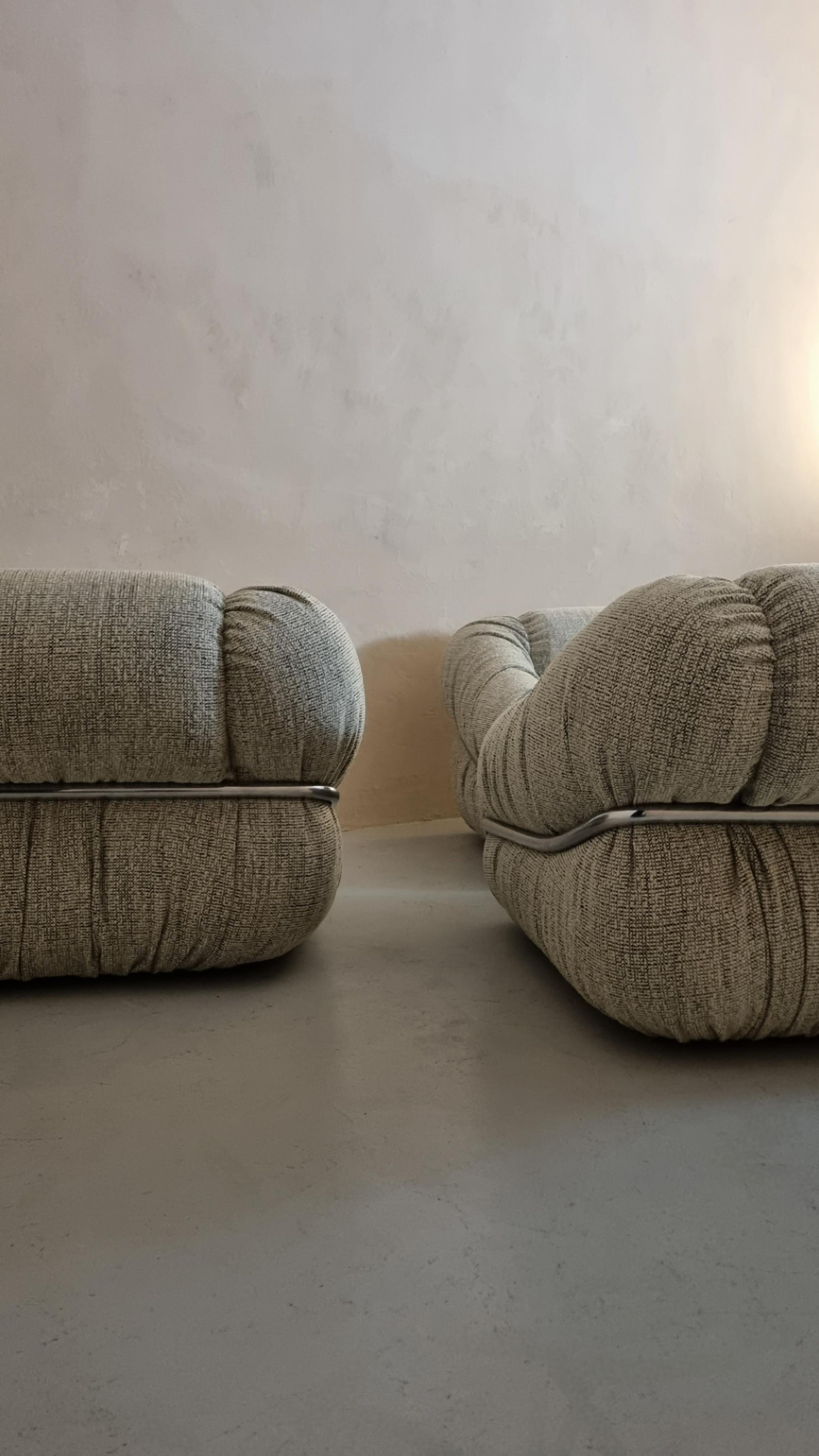 Late 20th Century Set of sofa 3 seater and armchairs of Italian Production, 1970