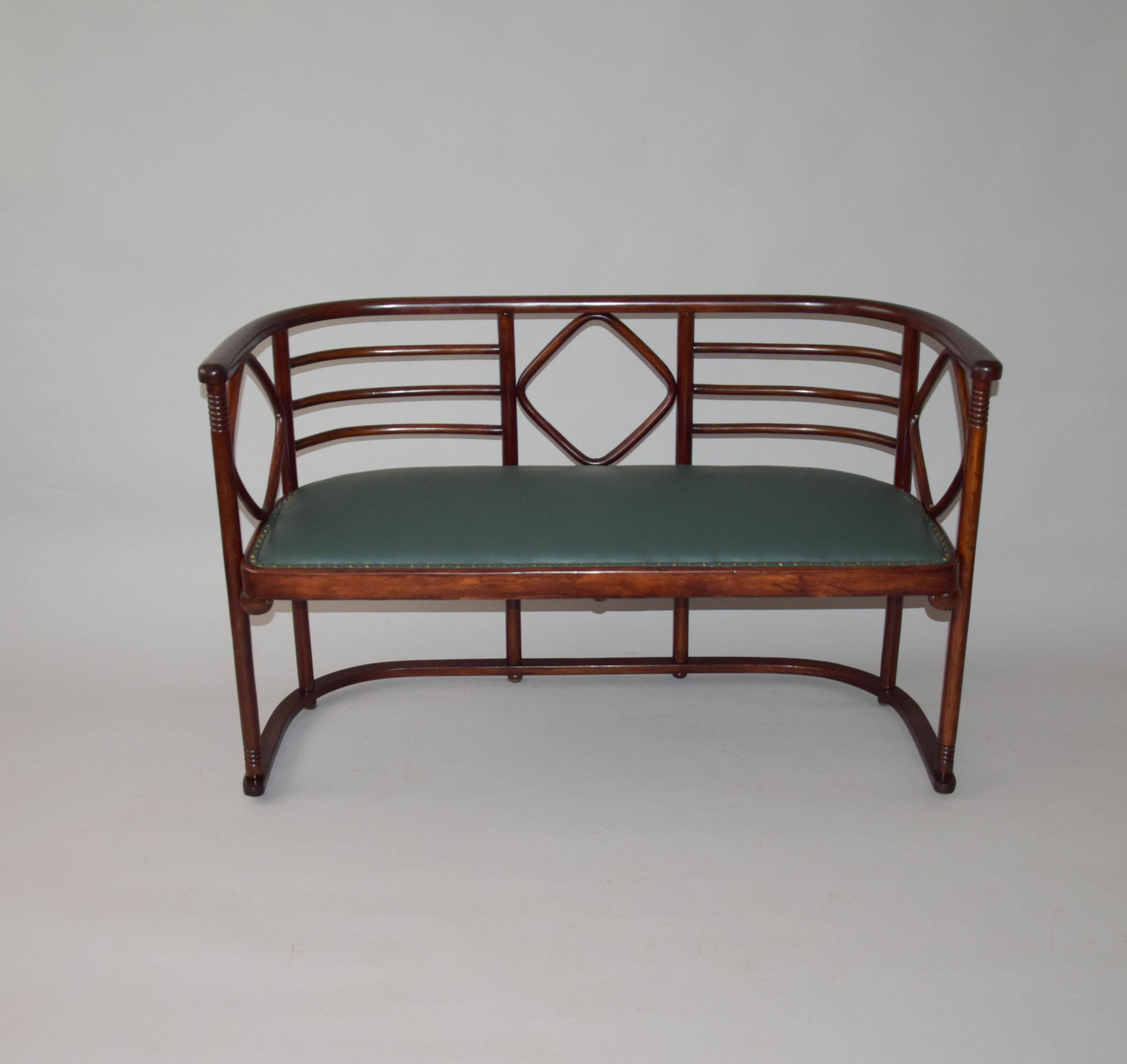 Art Nouveau Thonet sofa and two armchairs, J/J Kohn, upholstered in genuine leather, designed in 1905 by architect Josef Hoffmann for the Fledermaus cabaret, Austria, completely restored, newly upholstered in genuine leather, quality cowhide Prince