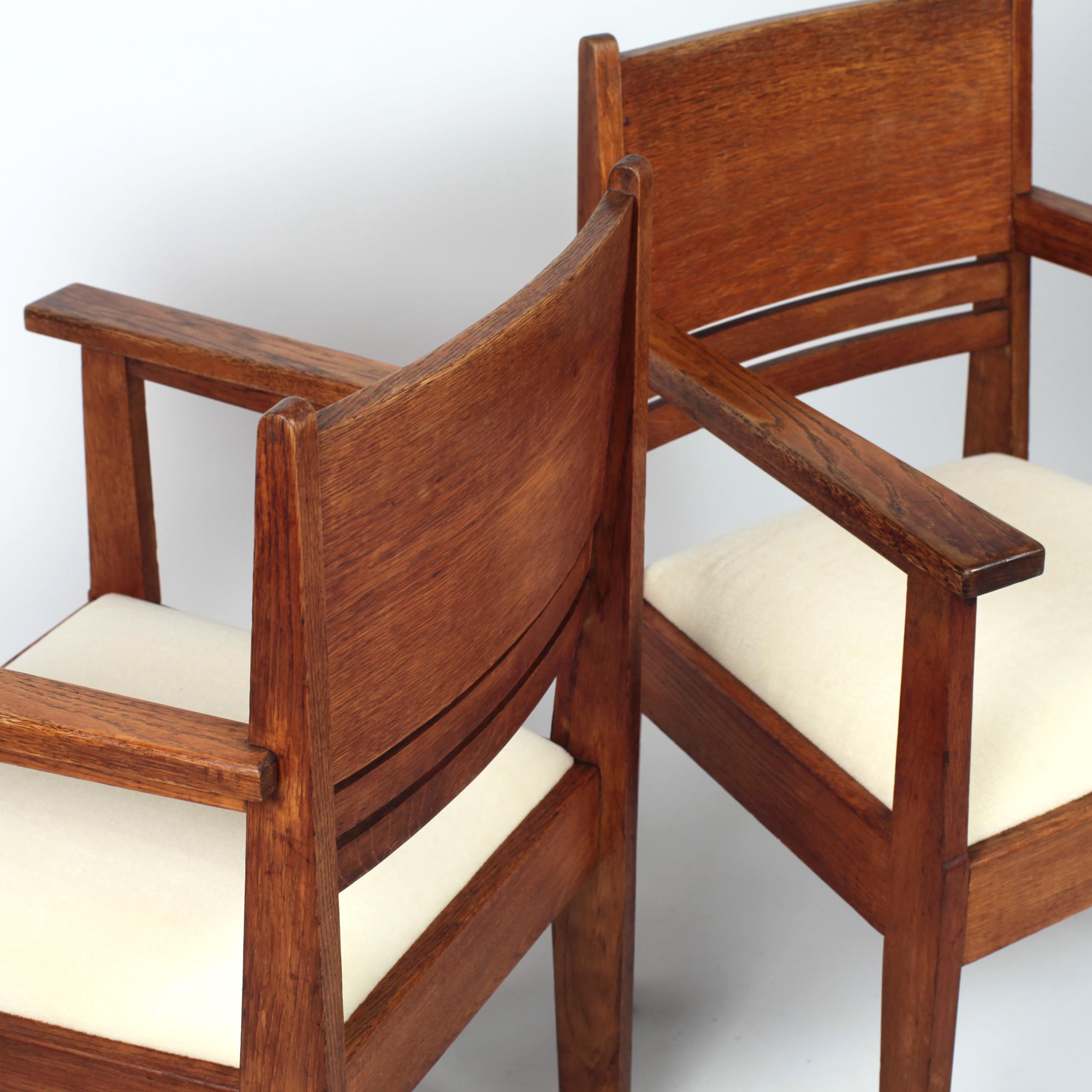 Set of Solid Oak Dining Chairs (4) and Armchairs (2) Reconstruction 1950 For Sale 4