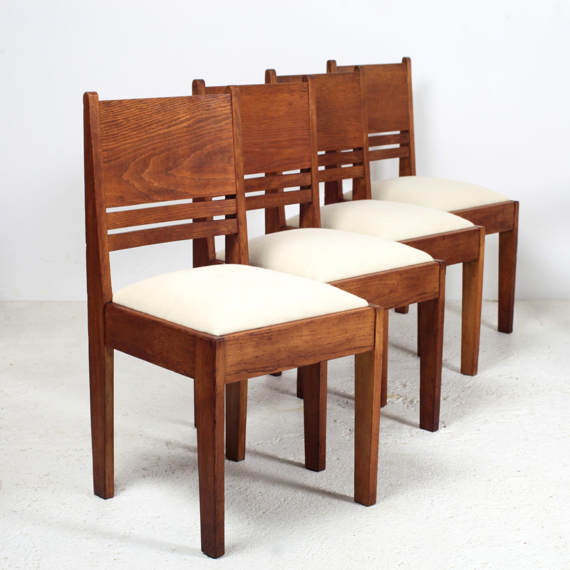 Set of Solid Oak Dining Chairs (4) and Armchairs (2) Reconstruction 1950 For Sale 7