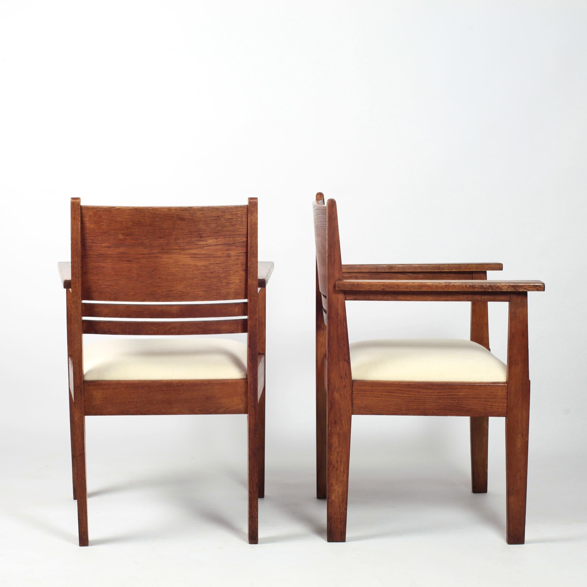 Set of Solid Oak Dining Chairs (4) and Armchairs (2) Reconstruction 1950 For Sale 1
