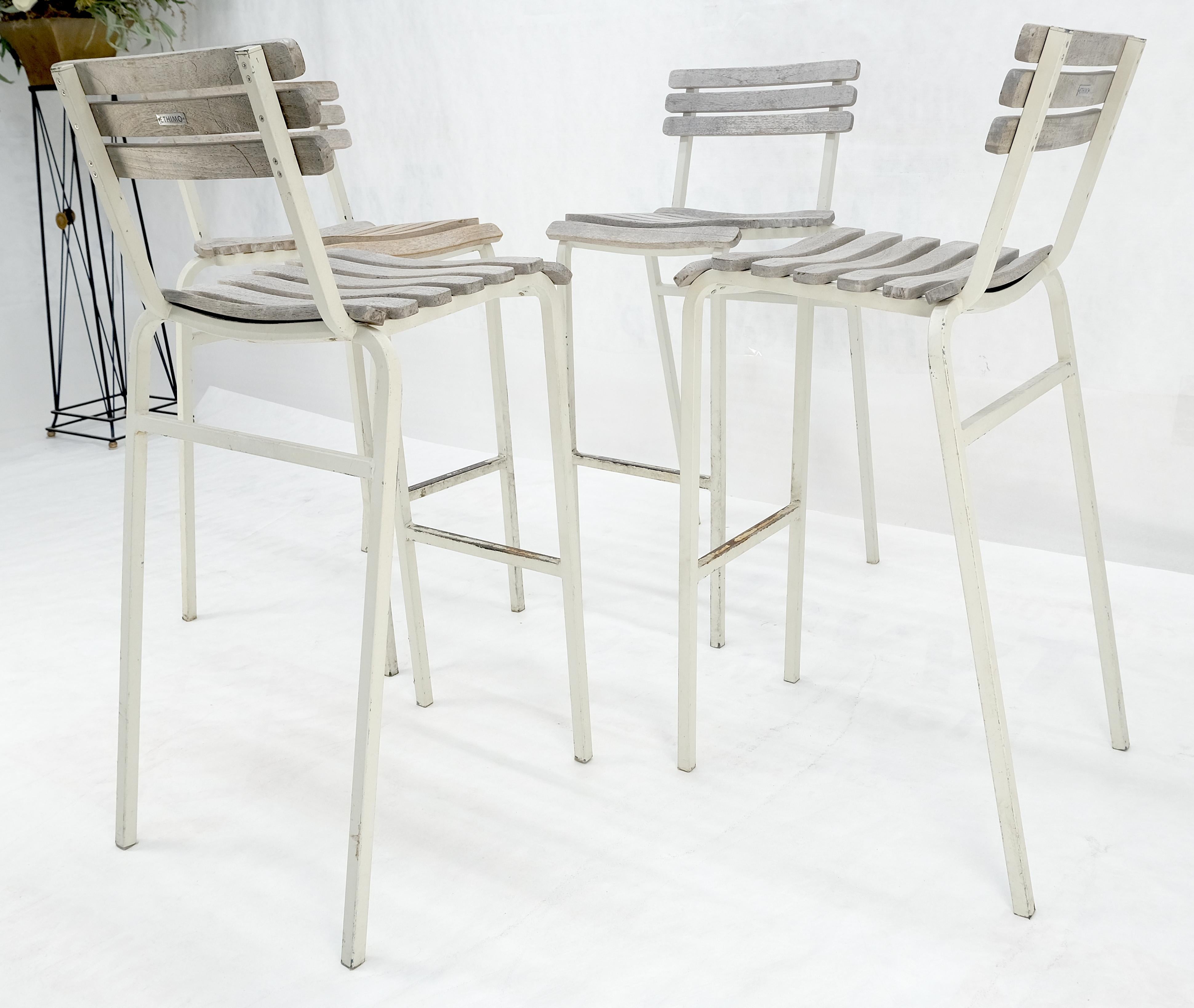 Alluminio Set di 7 sgabelli da bar per esterni in alluminio e teak massiccio in vendita