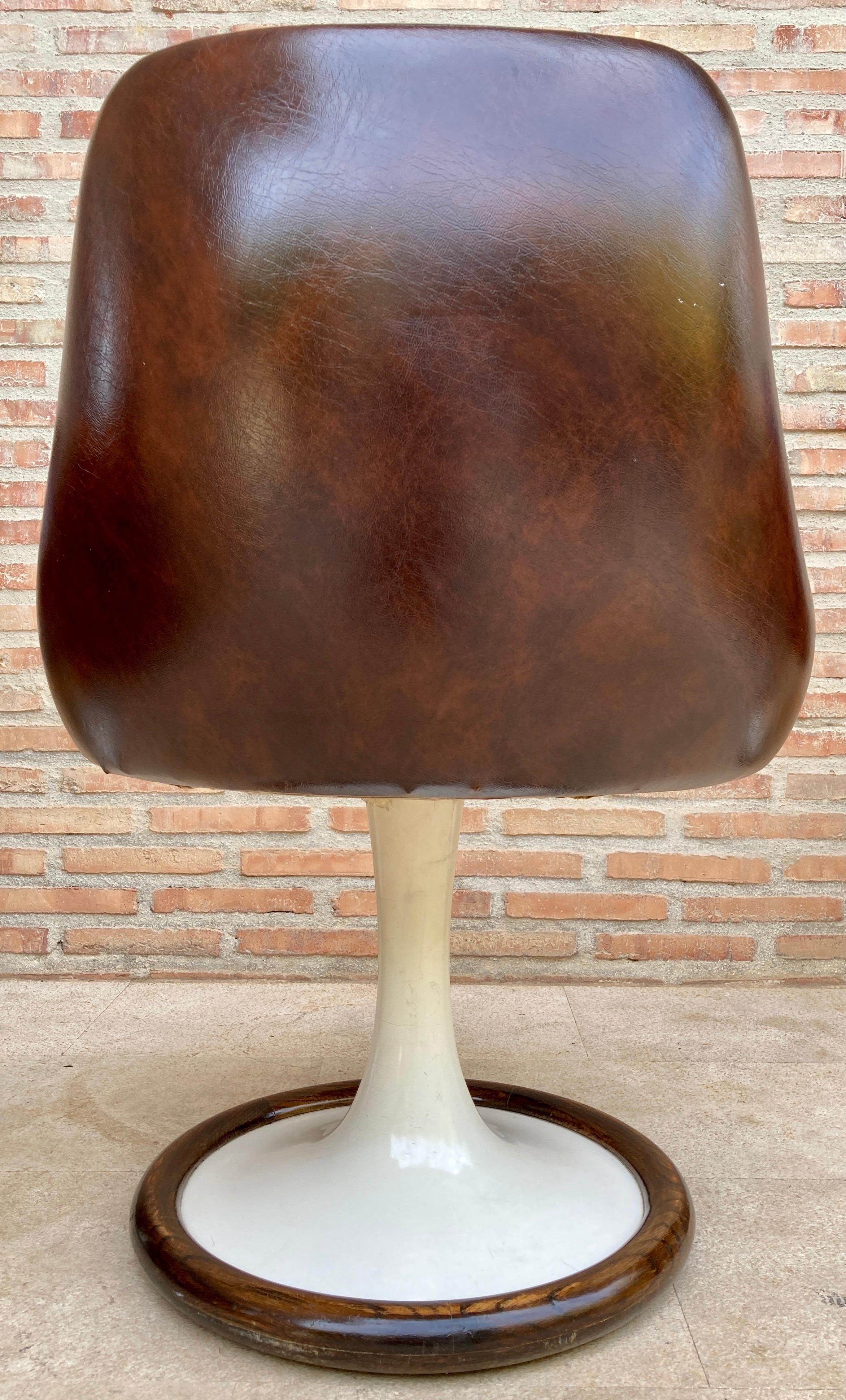 20th Century Set of Space Age Swivel Chairs in Original Brown Leather For Sale