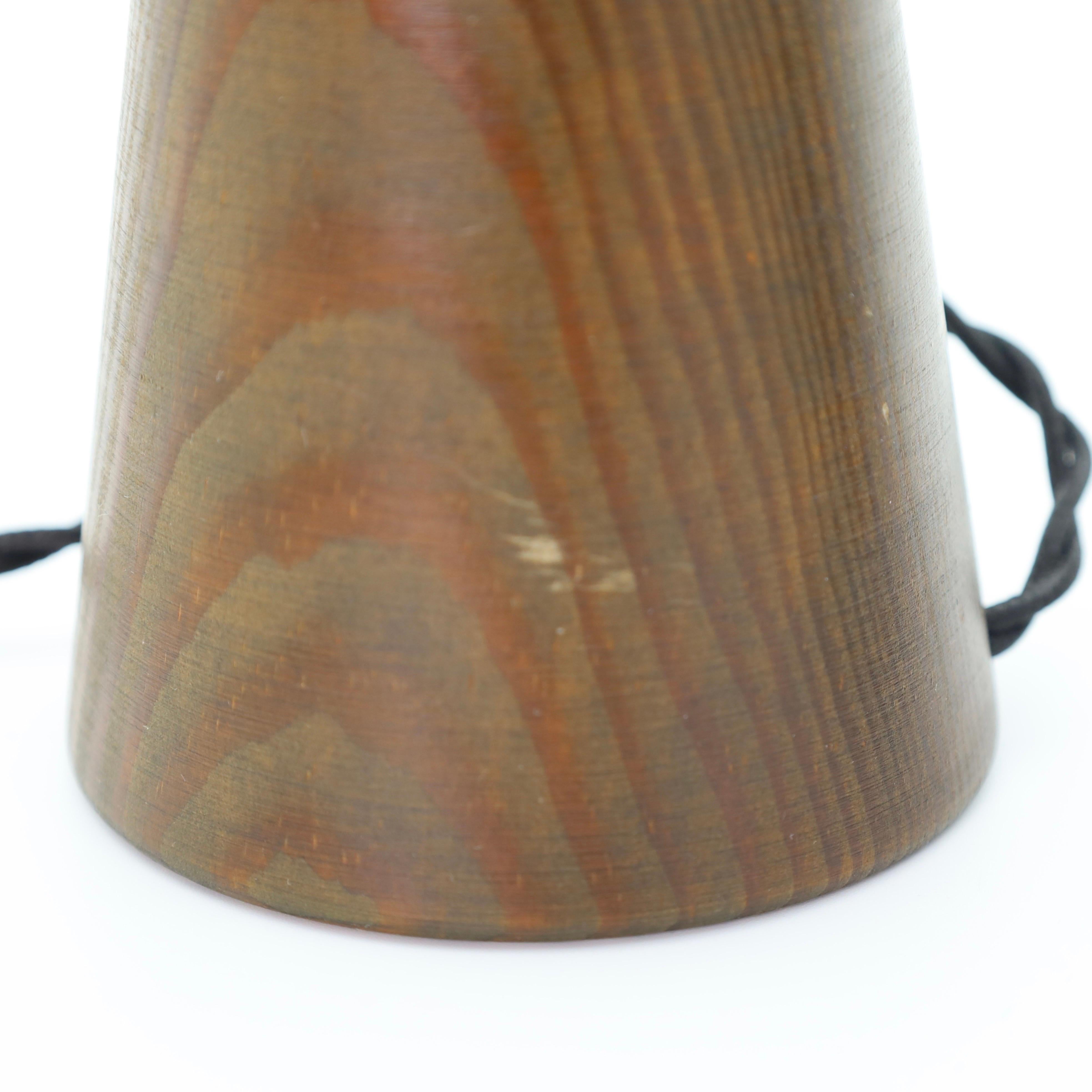 Lampes de nuit suédoises en bois de pin teinté par Uno Dahlen pour Aneta, Suède, 1970 en vente 5