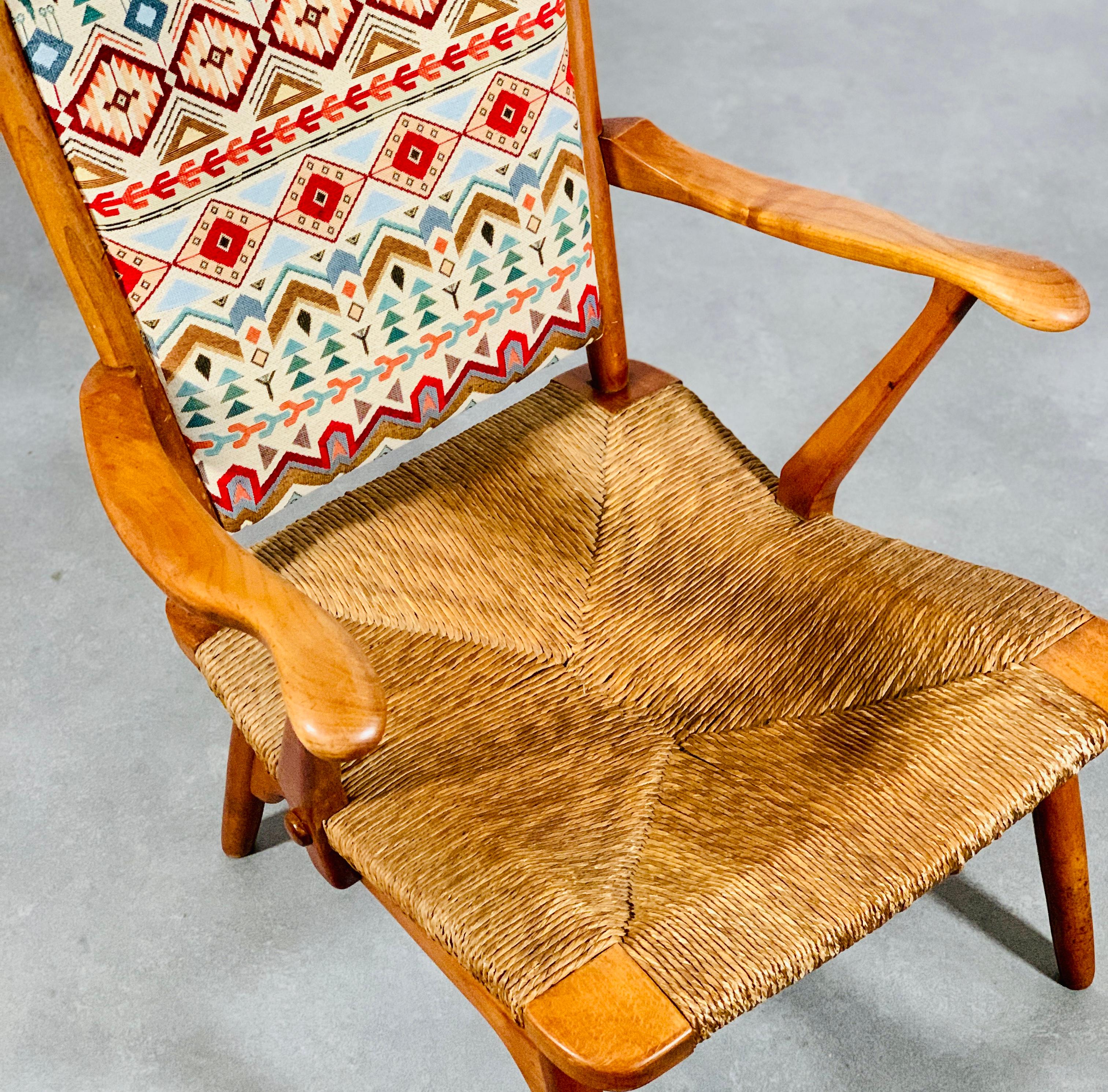 Set of 'Ster Gelderland' cherrywood rush seat armchairs, 1960's In Good Condition For Sale In CASTENRAY, NL