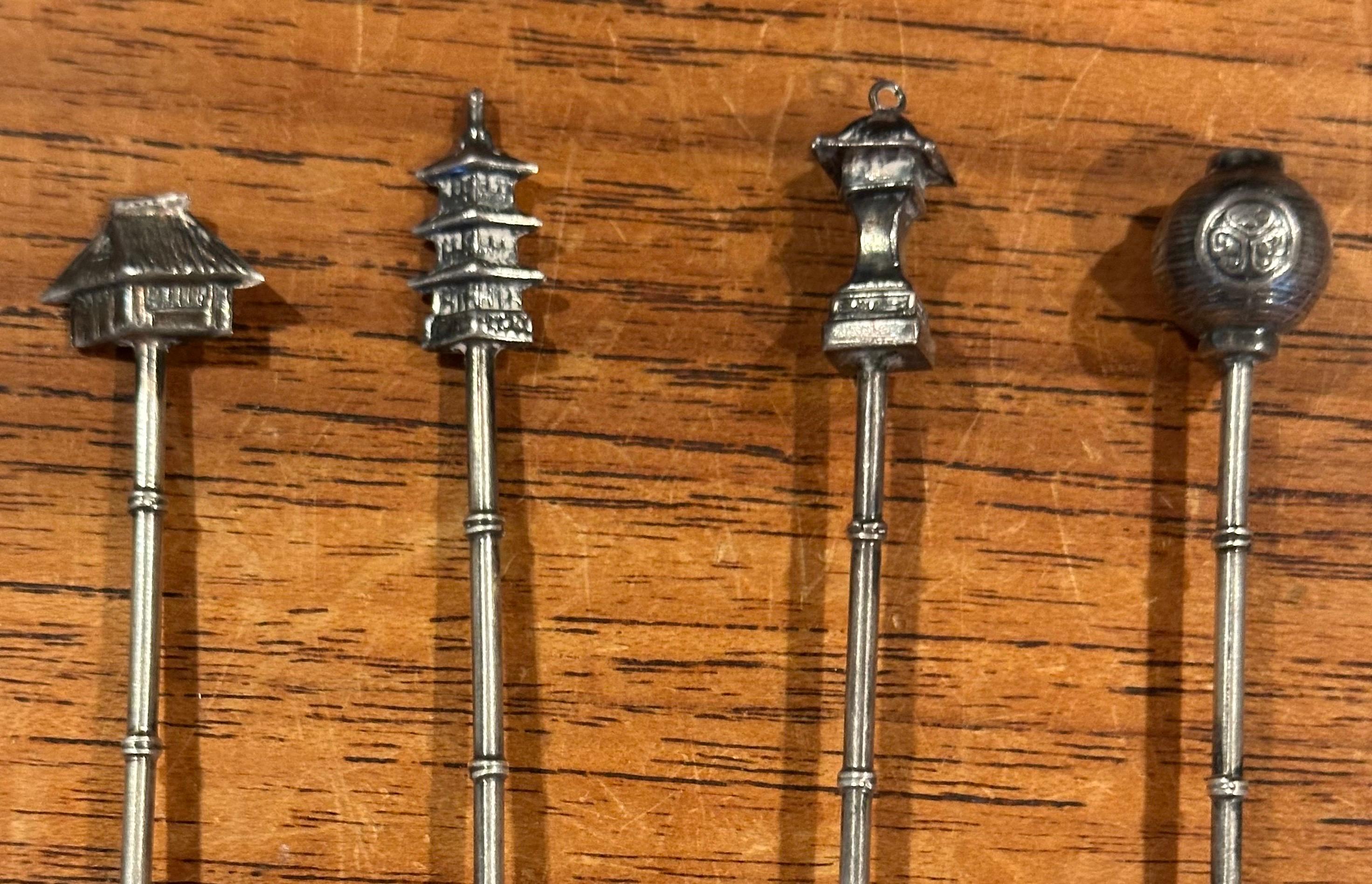 Americano Set di cucchiai demitasse asiatici in argento sterling con motivo a pagoda e stelo in bambù in vendita