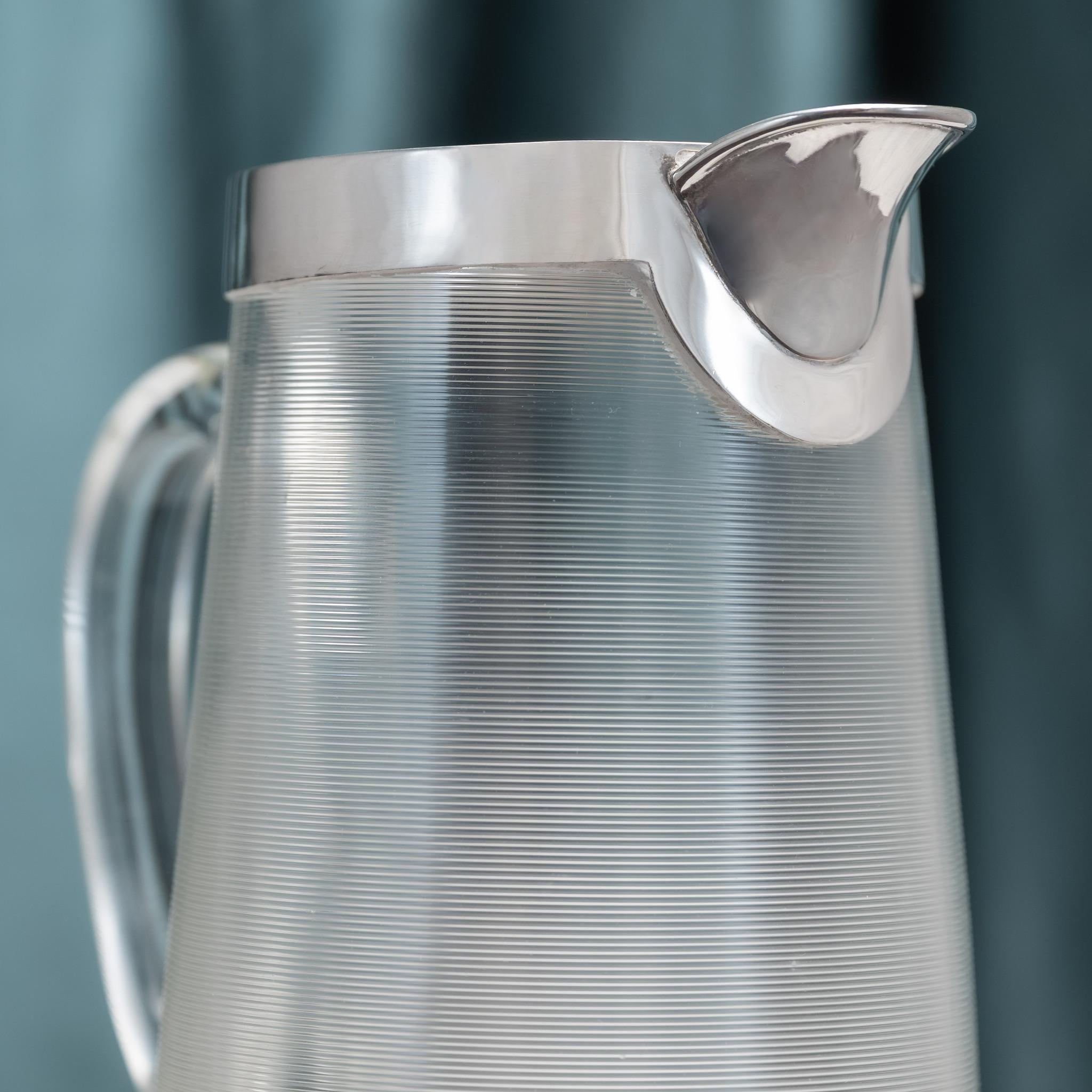 Satz 'Striker' Glas- und Silberbecher und Krug, gestempelt London 1883. (Sterlingsilber) im Angebot