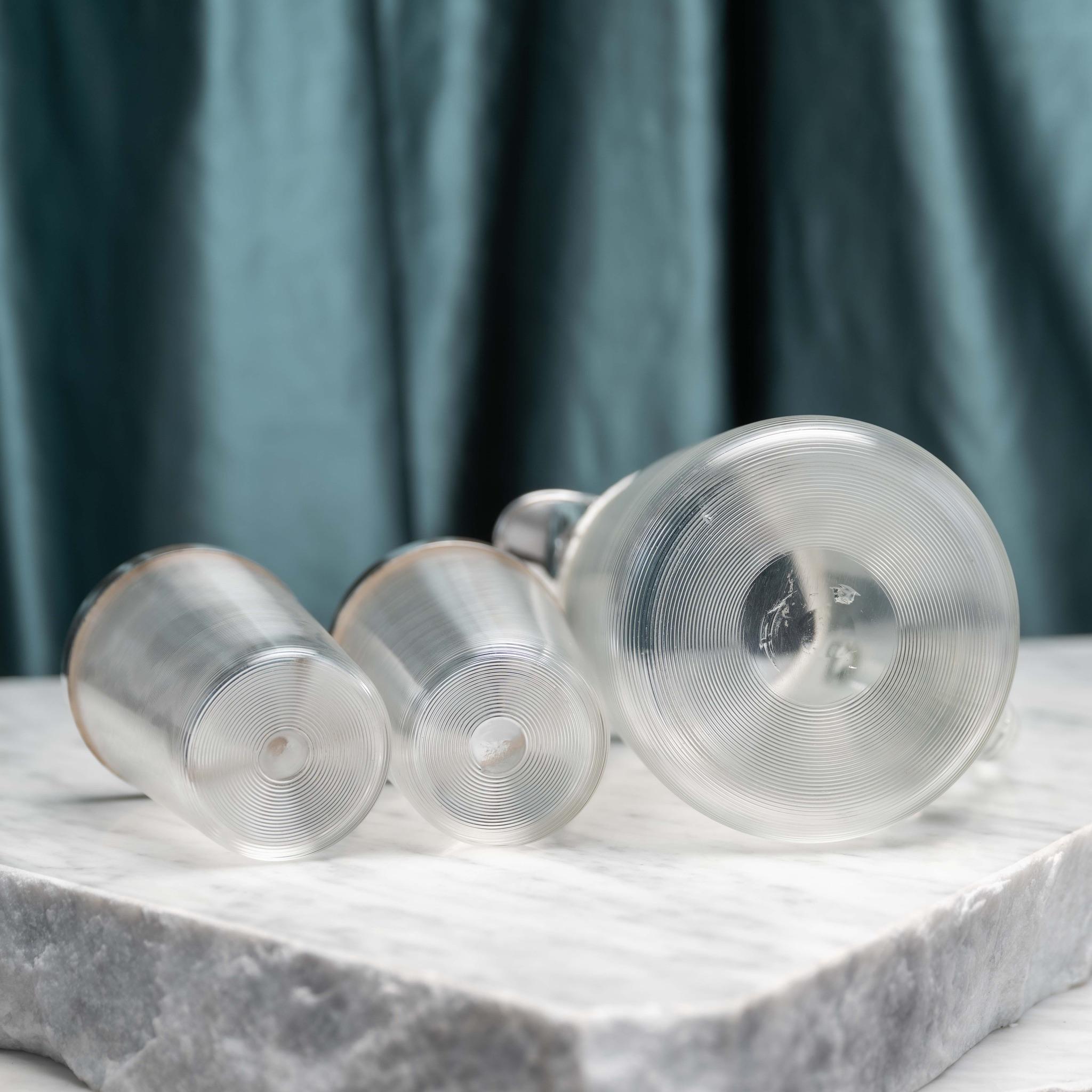 Satz 'Striker' Glas- und Silberbecher und Krug, gestempelt London 1883. im Angebot 1