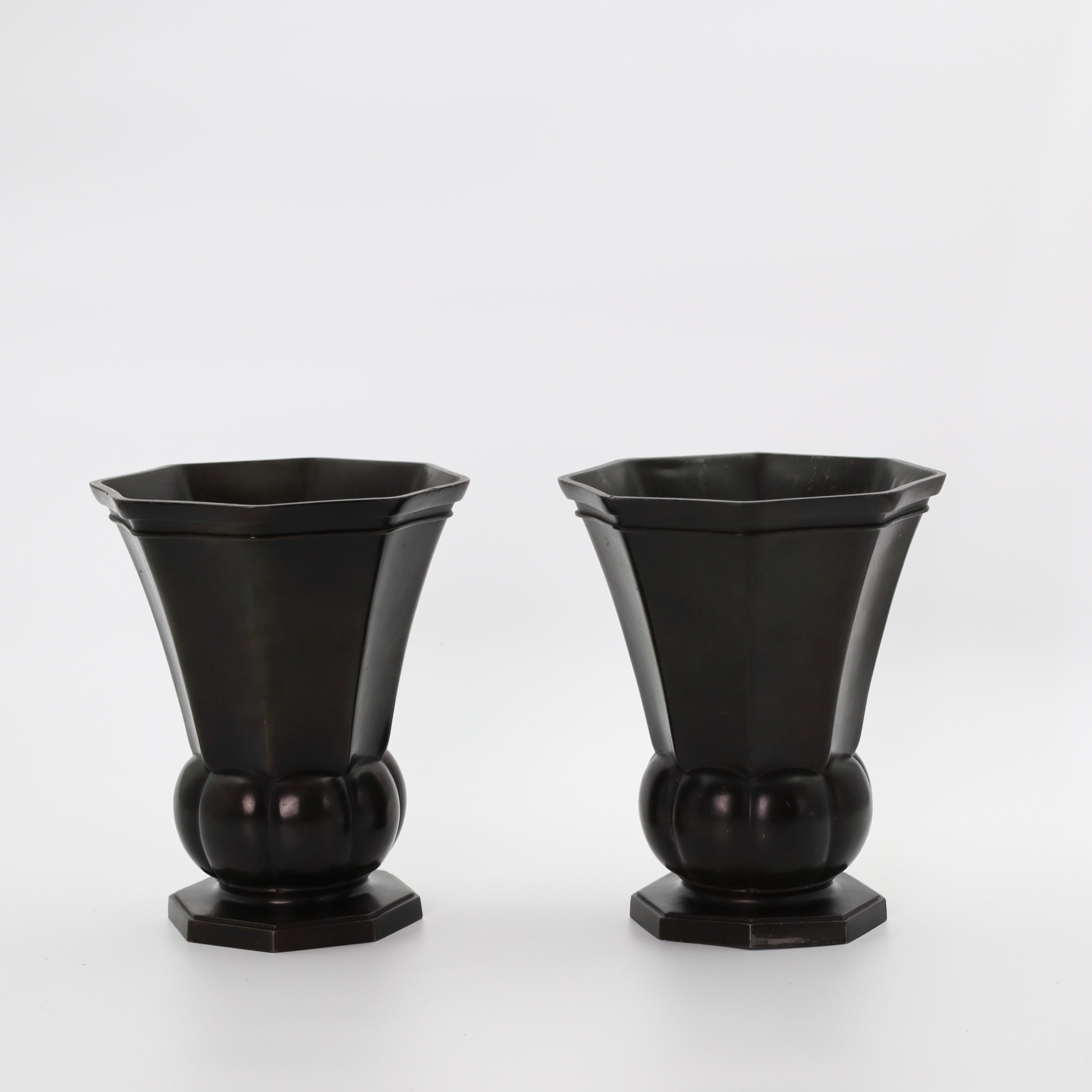 Set di vasi Art Déco di Just Andersen, anni '30, Danimarca in vendita 1