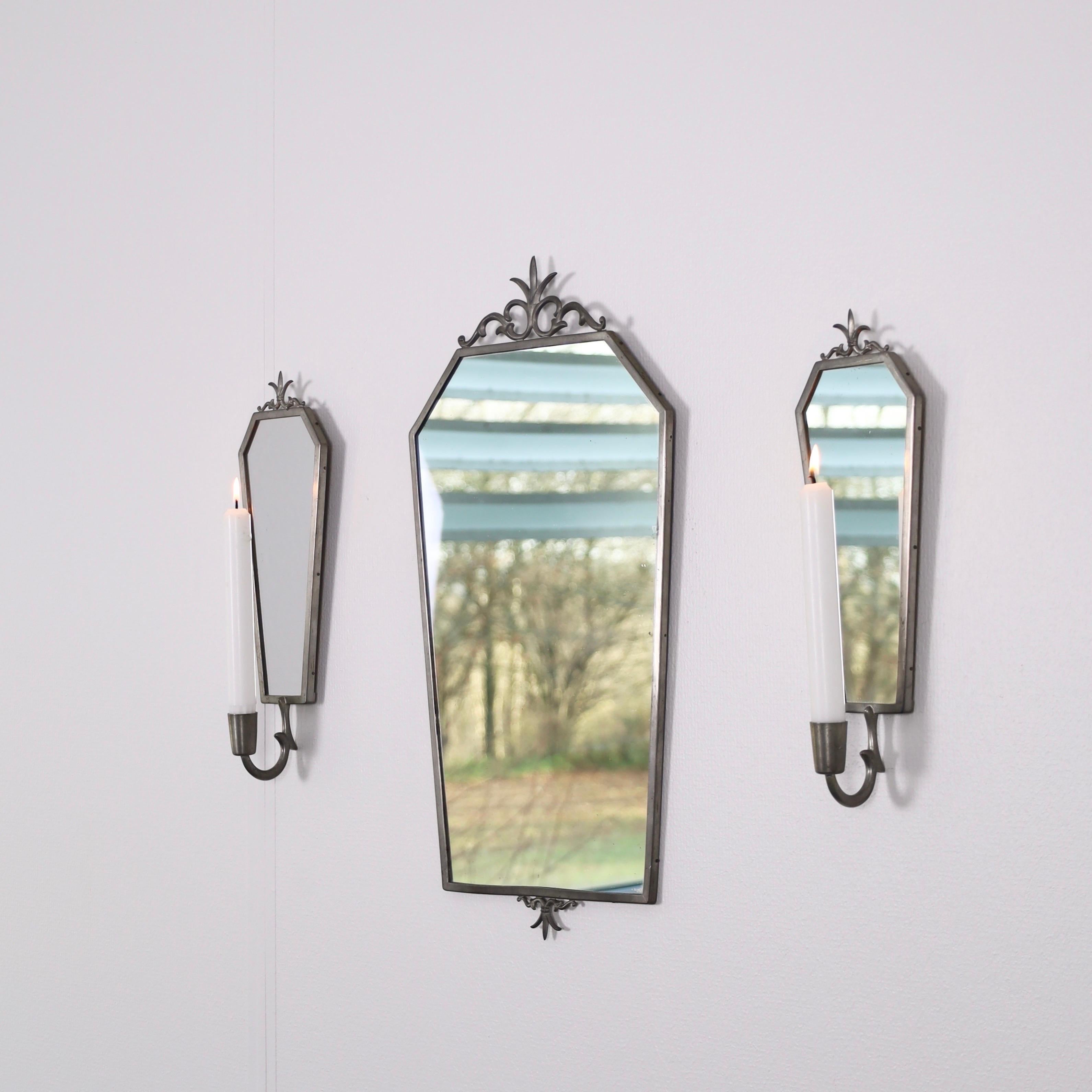 Set schwedischer Grace-Wandspiegel und Kerzenleuchter aus Zinn, 1930er Jahre, Schweden (Art déco) im Angebot