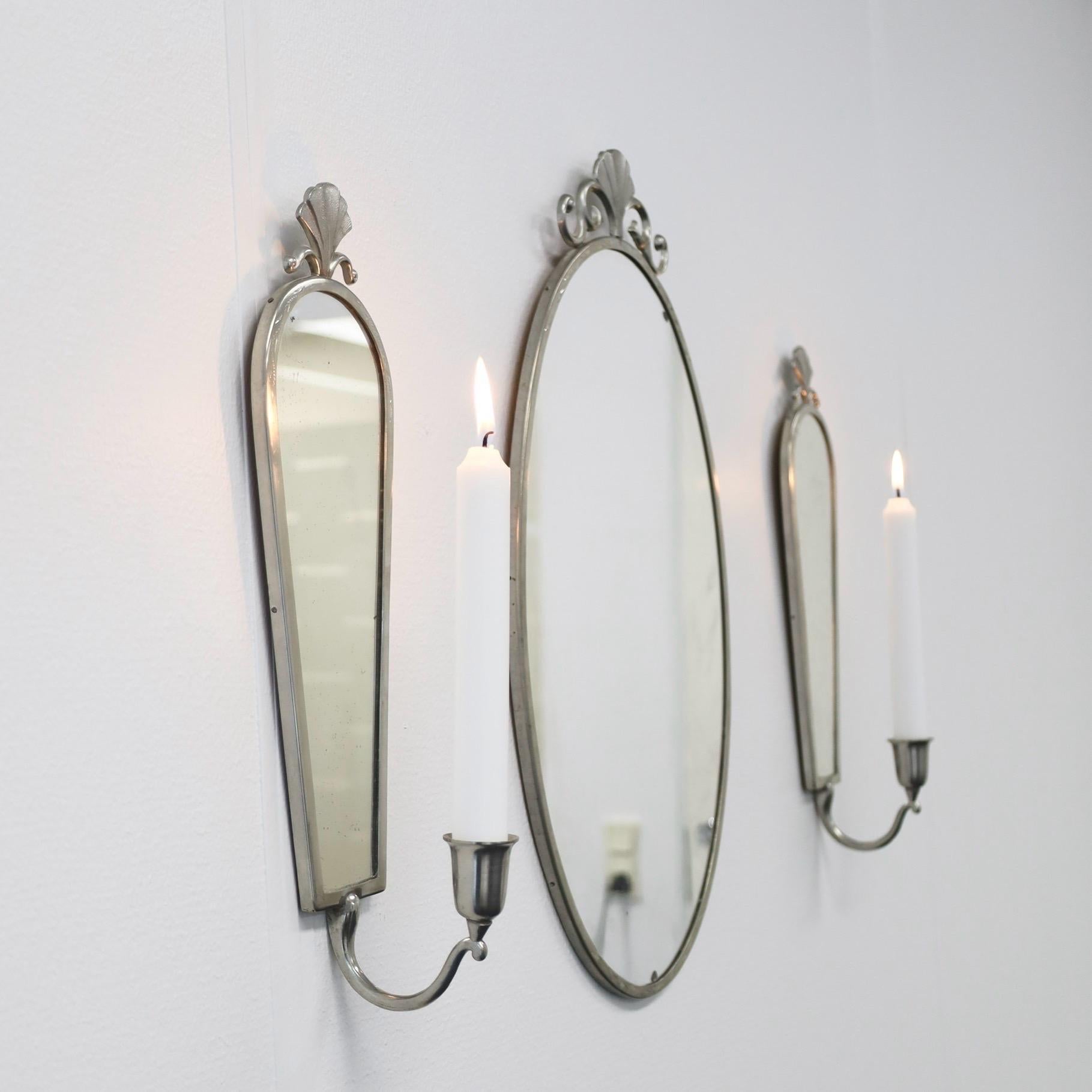 Set schwedischer Grace-Wandspiegel und Kerzenleuchter aus Zinn, 1930er Jahre, Schweden (Schwedisch) im Angebot