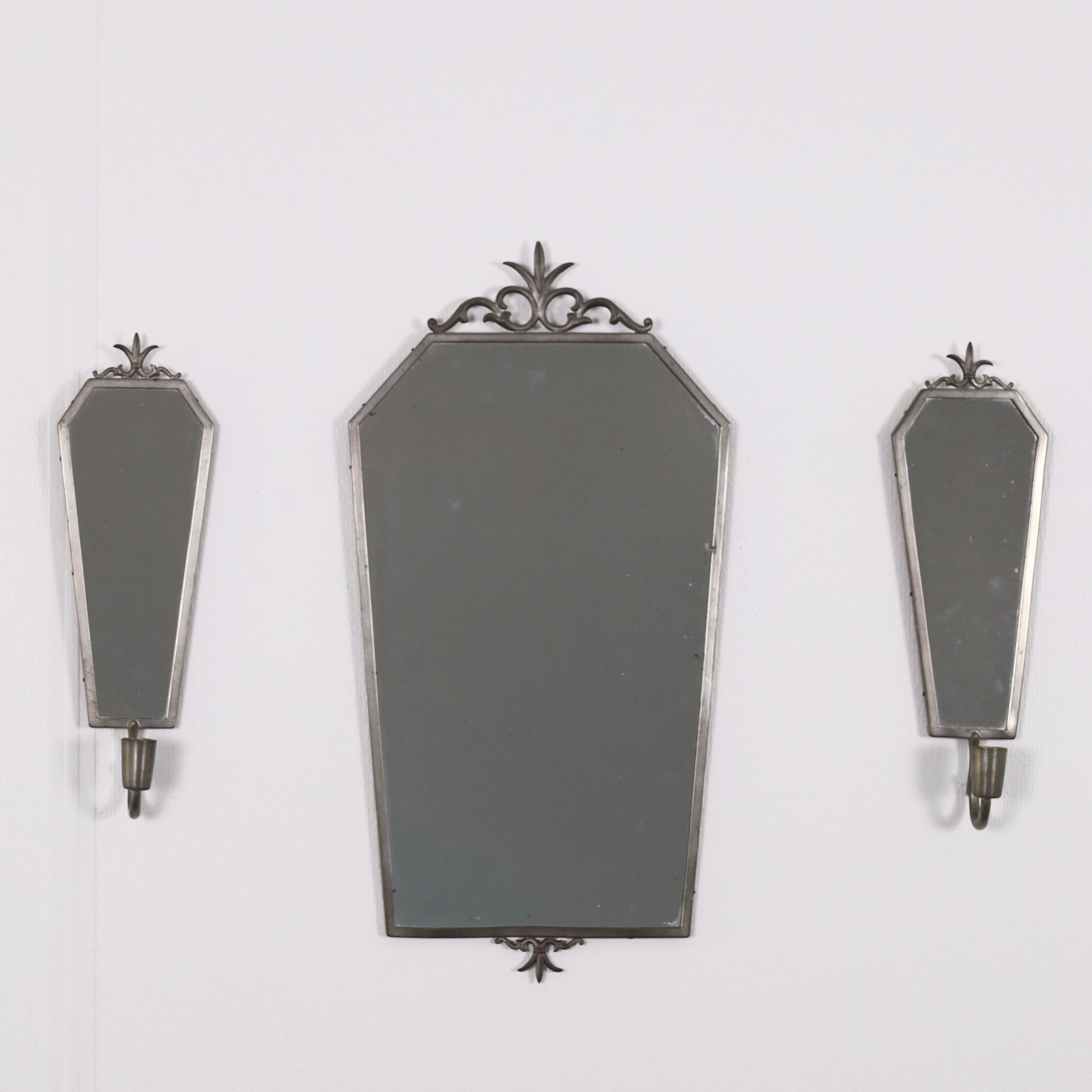 Set schwedischer Grace-Wandspiegel und Kerzenleuchter aus Zinn, 1930er Jahre, Schweden (Schwedisch) im Angebot