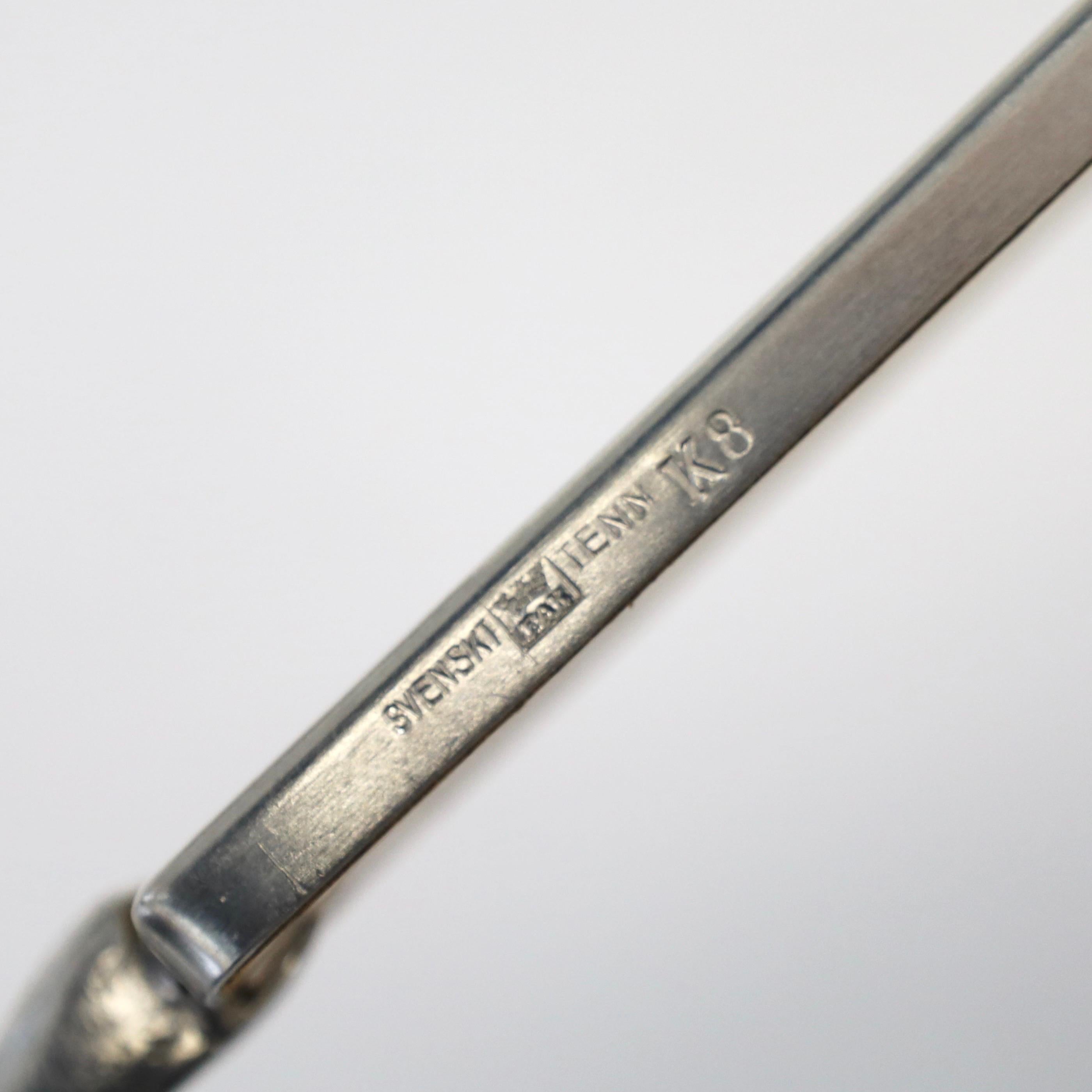 Set schwedischer Grace-Wandspiegel und Kerzenleuchter aus Zinn, 1930er Jahre, Schweden im Angebot 1